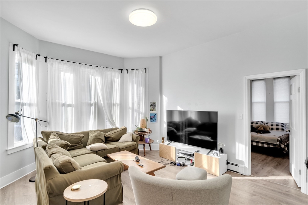 Boston, Massachusetts, 02135, United States, 9 Bedrooms Bedrooms, ,3 BathroomsBathrooms,Residential,For Sale,1896831