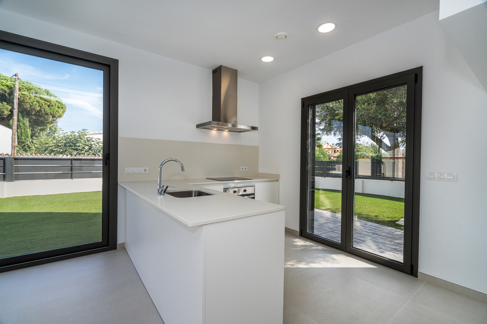  Design house with swimming pool in Empuriabrava - 物件實景