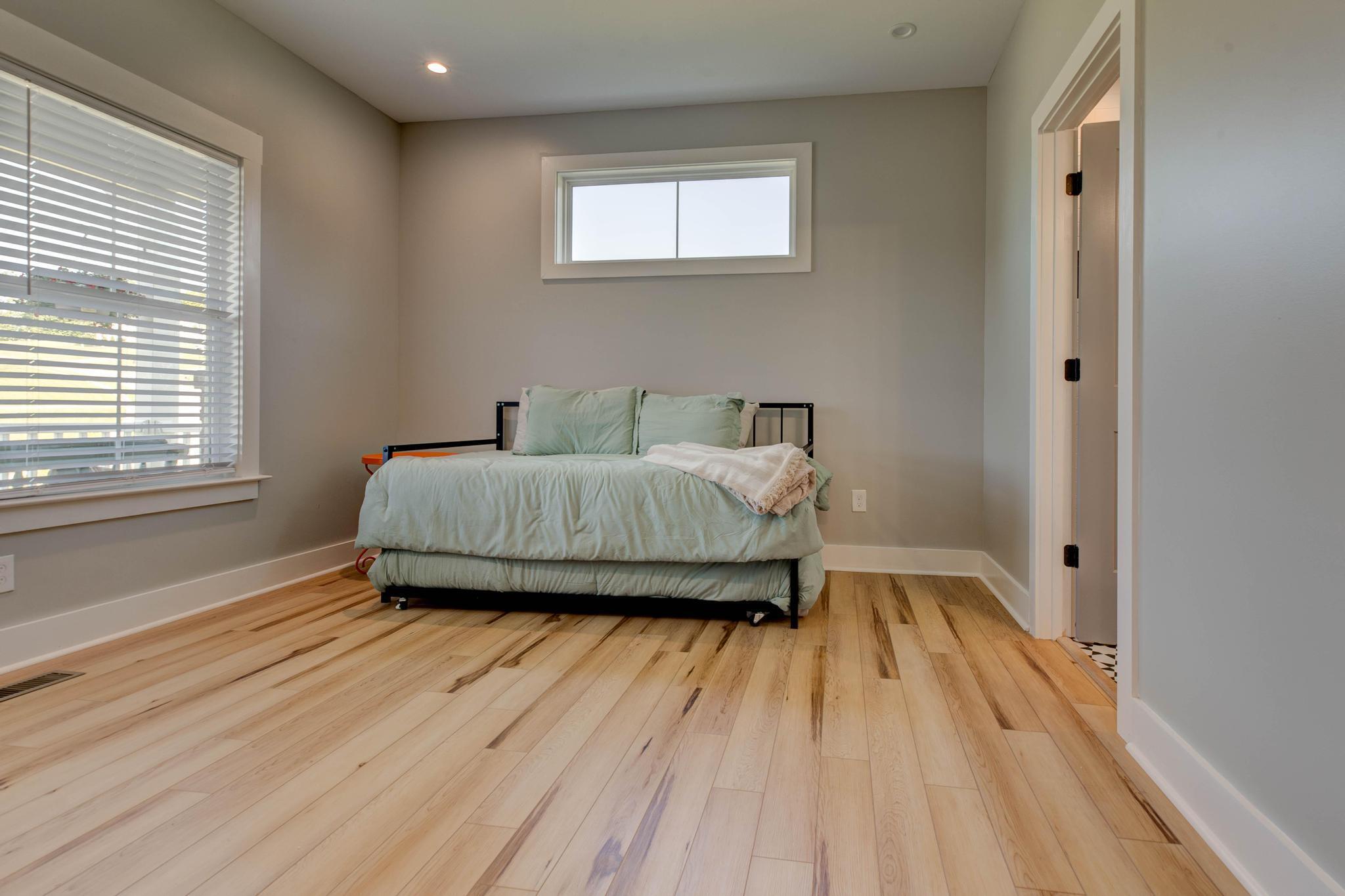 Richmond, Kentucky, 40475, United States, 4 Bedrooms Bedrooms, ,6 BathroomsBathrooms,Residential,For Sale,1971513