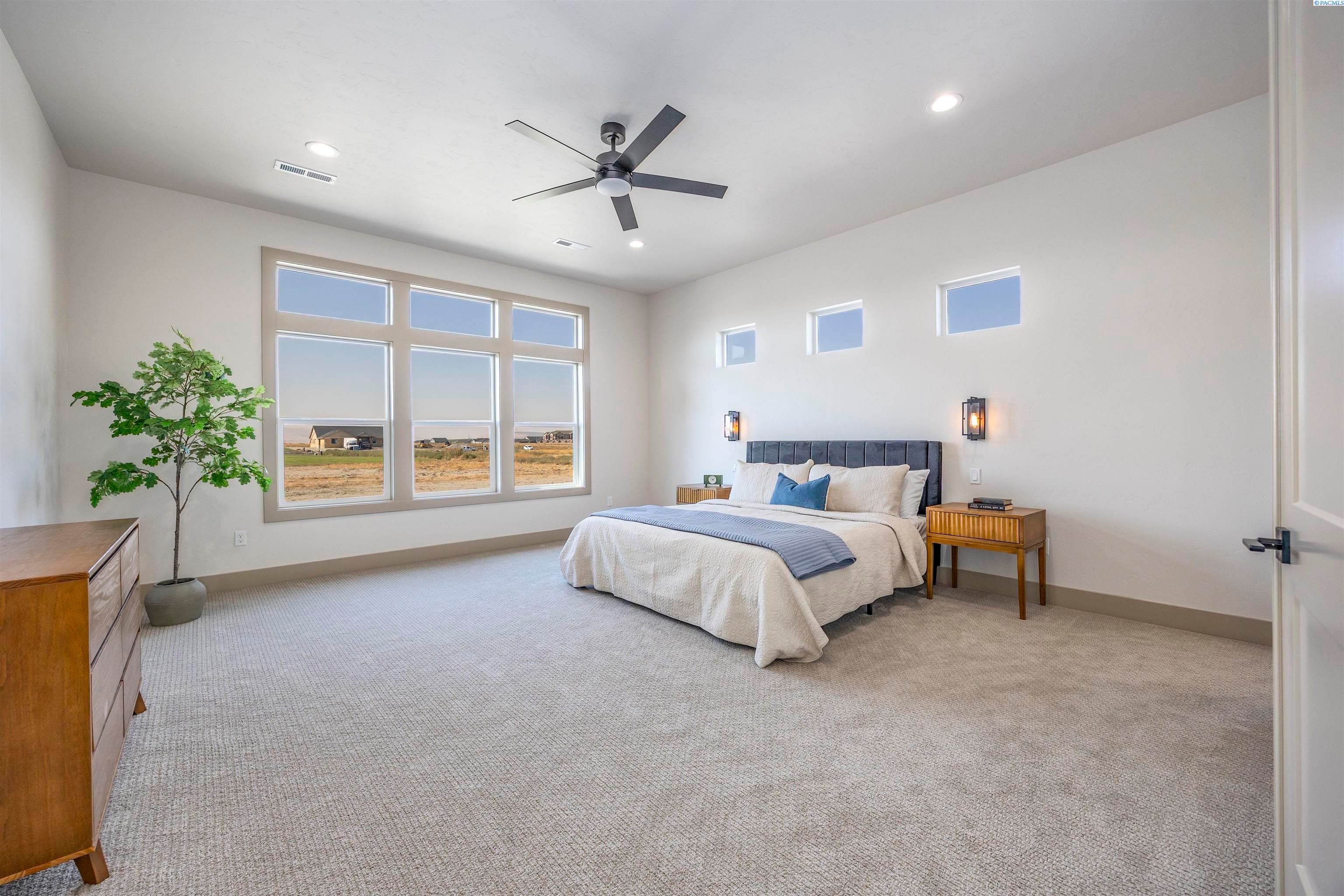 Kennewick, Washington, 99338, United States, 4 Bedrooms Bedrooms, ,3 BathroomsBathrooms,Residential,For Sale,2002511