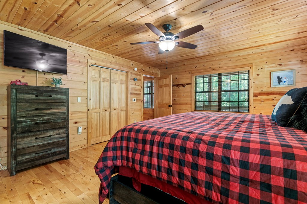 Blue Ridge, Georgia, 30513, United States, 3 Bedrooms Bedrooms, ,3 BathroomsBathrooms,Residential,For Sale,1980618