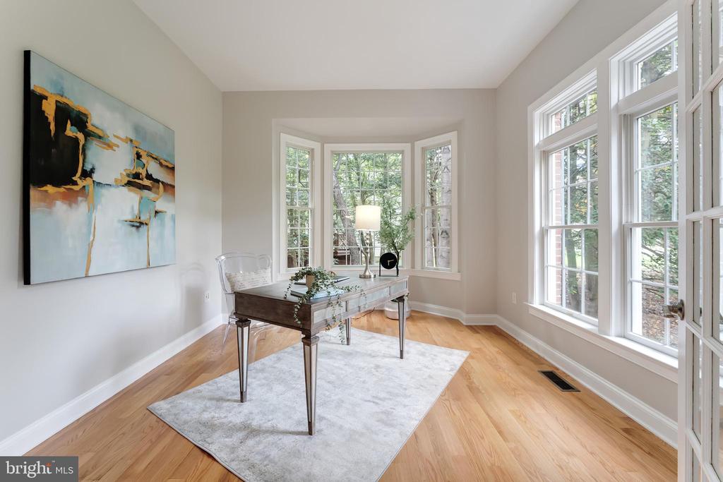 Fairfax, Virginia, 22033, United States, 6 Bedrooms Bedrooms, ,6 BathroomsBathrooms,Residential,For Sale,1973786