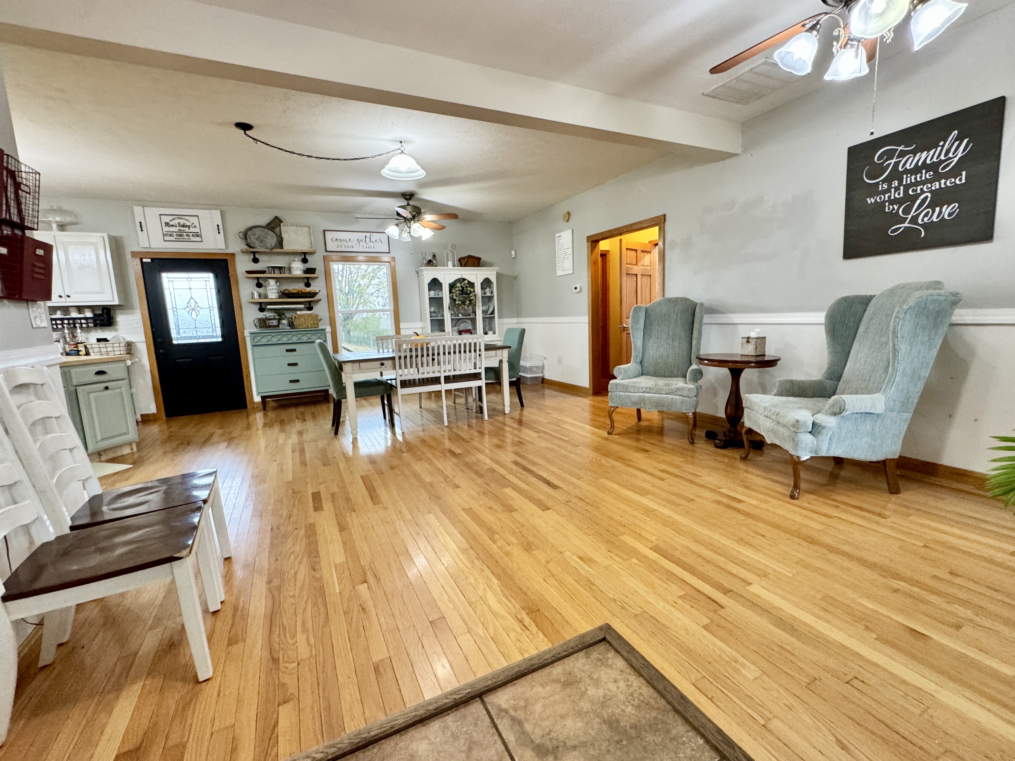 Hillsboro, Kentucky, 41049, United States, 3 Bedrooms Bedrooms, ,3 BathroomsBathrooms,Residential,For Sale,1984101