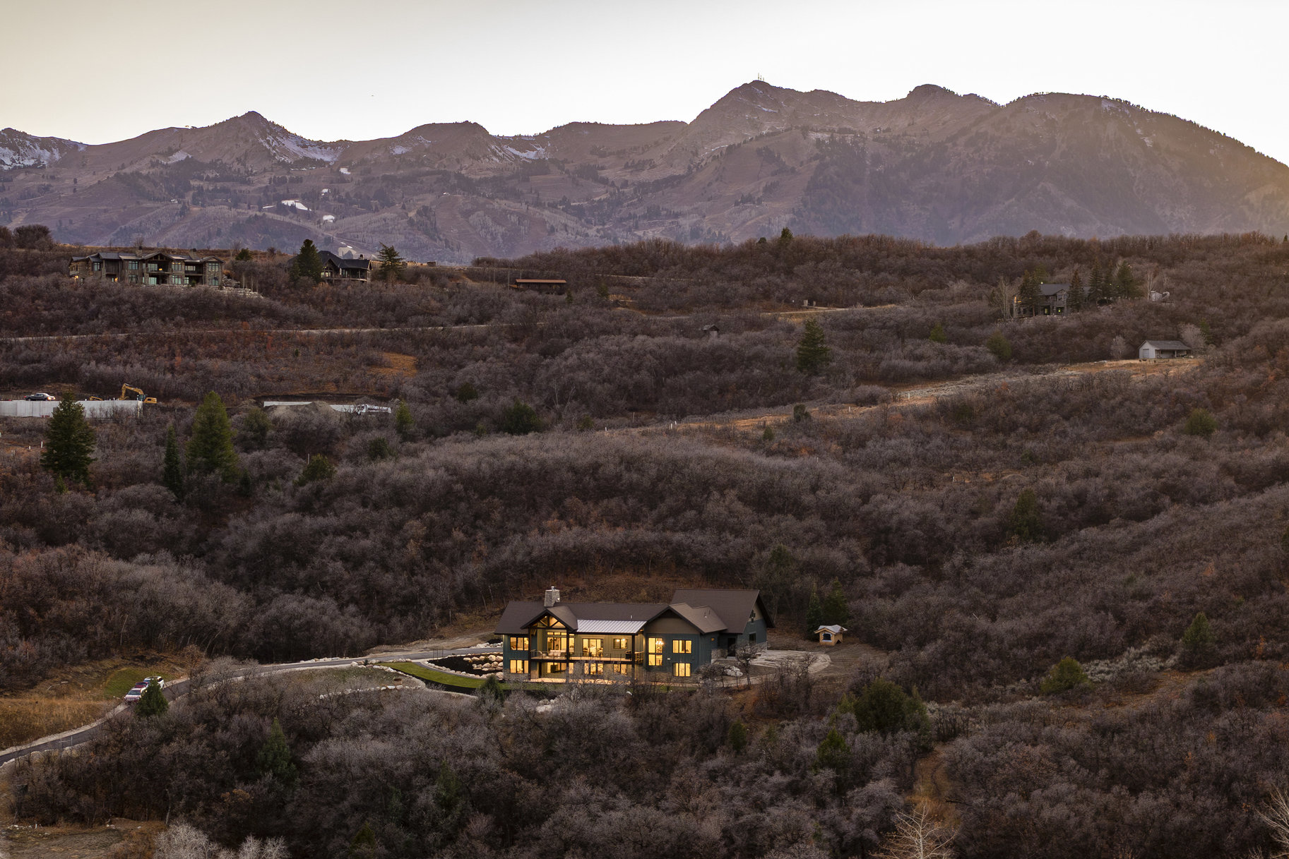  Welcome to a Private Mountain Luxury Retreat on Iconic Old Snowbasin Road - 物件實景