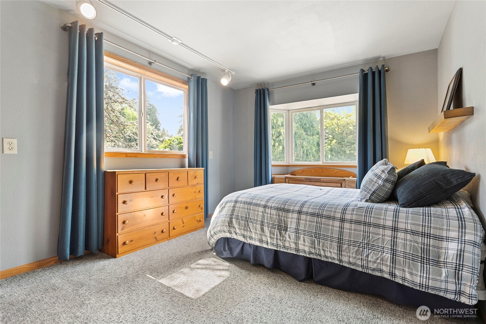 Ferndale, Washington, 98248, United States, 5 Bedrooms Bedrooms, ,1 BathroomBathrooms,Residential,For Sale,1901215