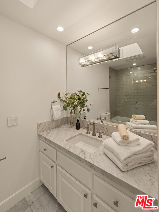 Los Angeles, California, 90049, United States, 5 Bedrooms Bedrooms, ,4 BathroomsBathrooms,Residential,For Sale,1889913