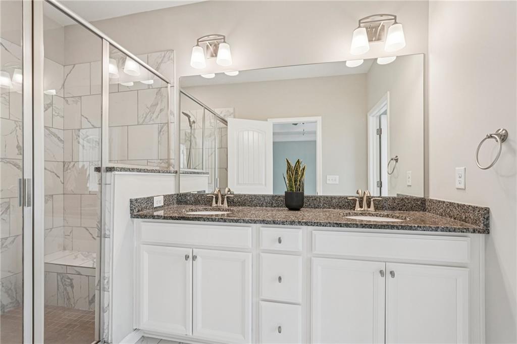 Alpharetta, Georgia, 30005, United States, 4 Bedrooms Bedrooms, ,4 BathroomsBathrooms,Residential,For Sale,2033042