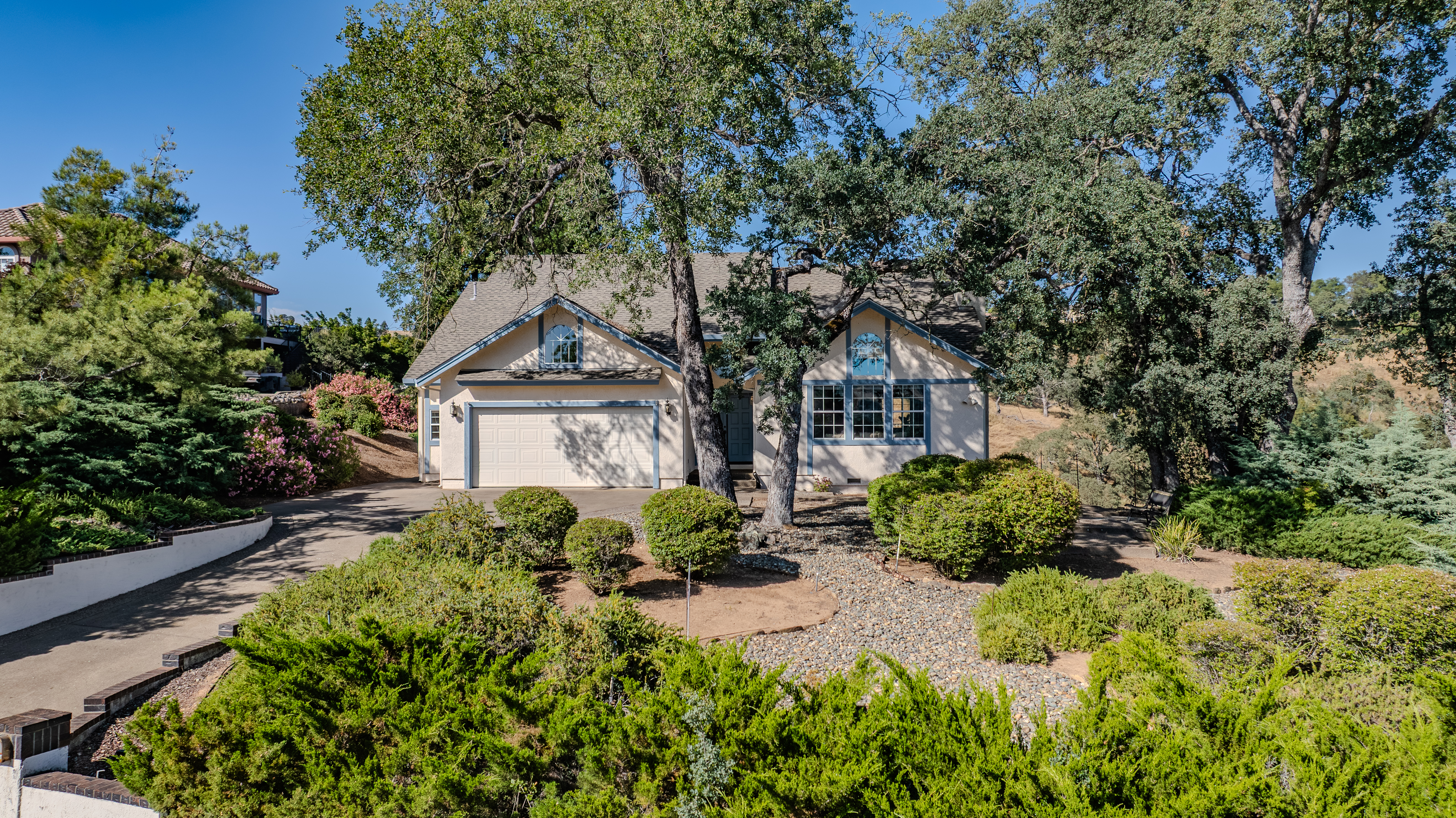  Spacious Sutter Creek Home with Hillside Views and Endless Potential - 物件實景