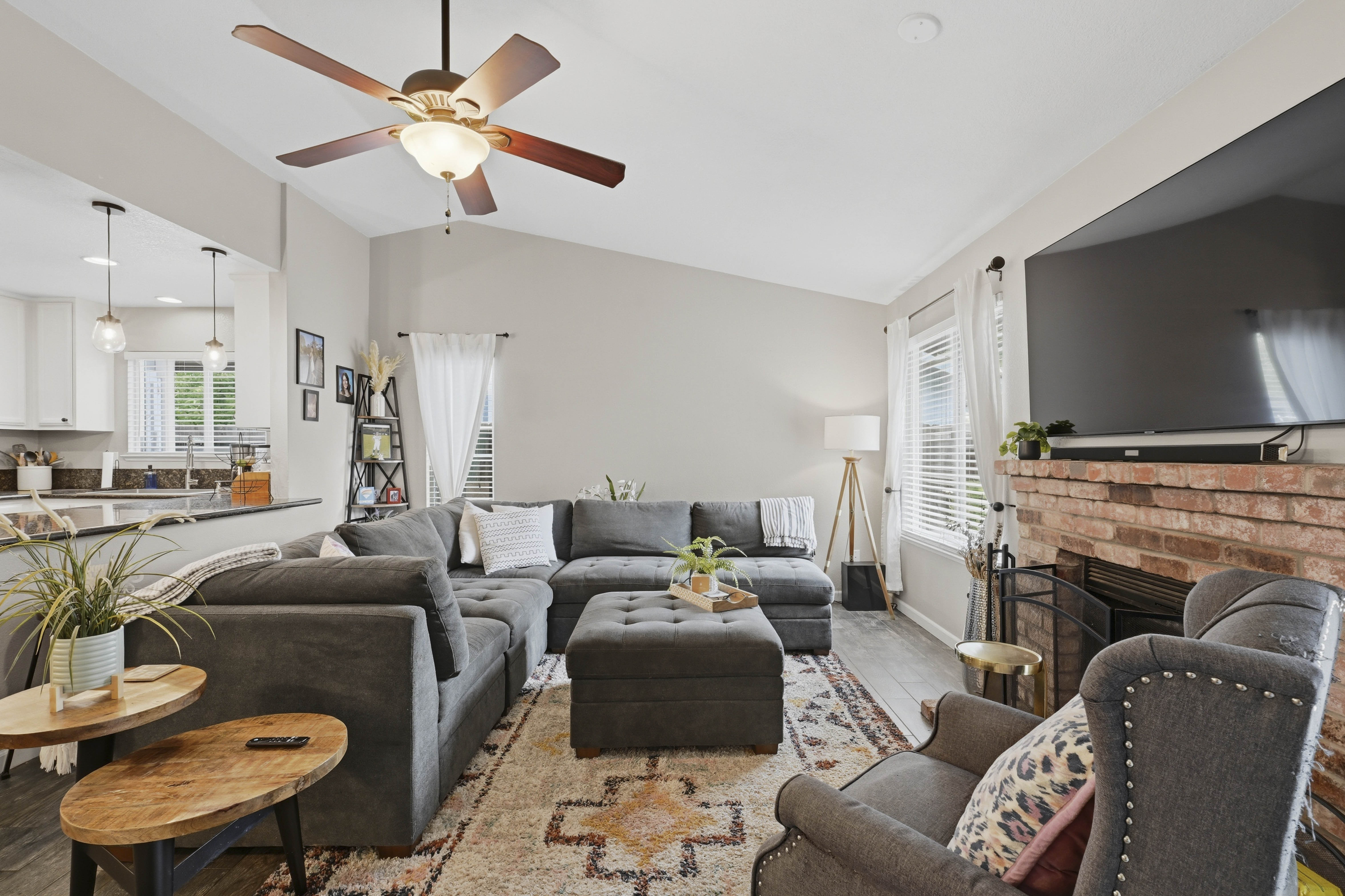  100 Winchester Court, Folsom, CA 95630 - 物件實景