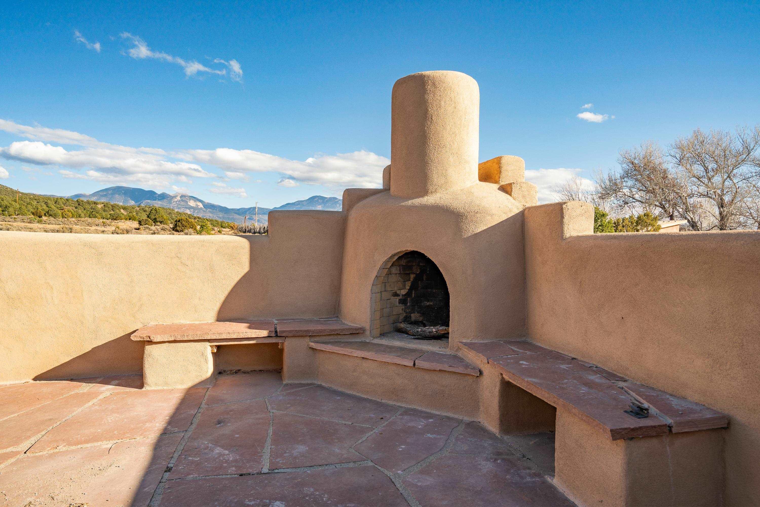 Arroyo Hondo, New Mexico, 87513, United States, 2 Bedrooms Bedrooms, ,2 BathroomsBathrooms,Residential,For Sale,1995561