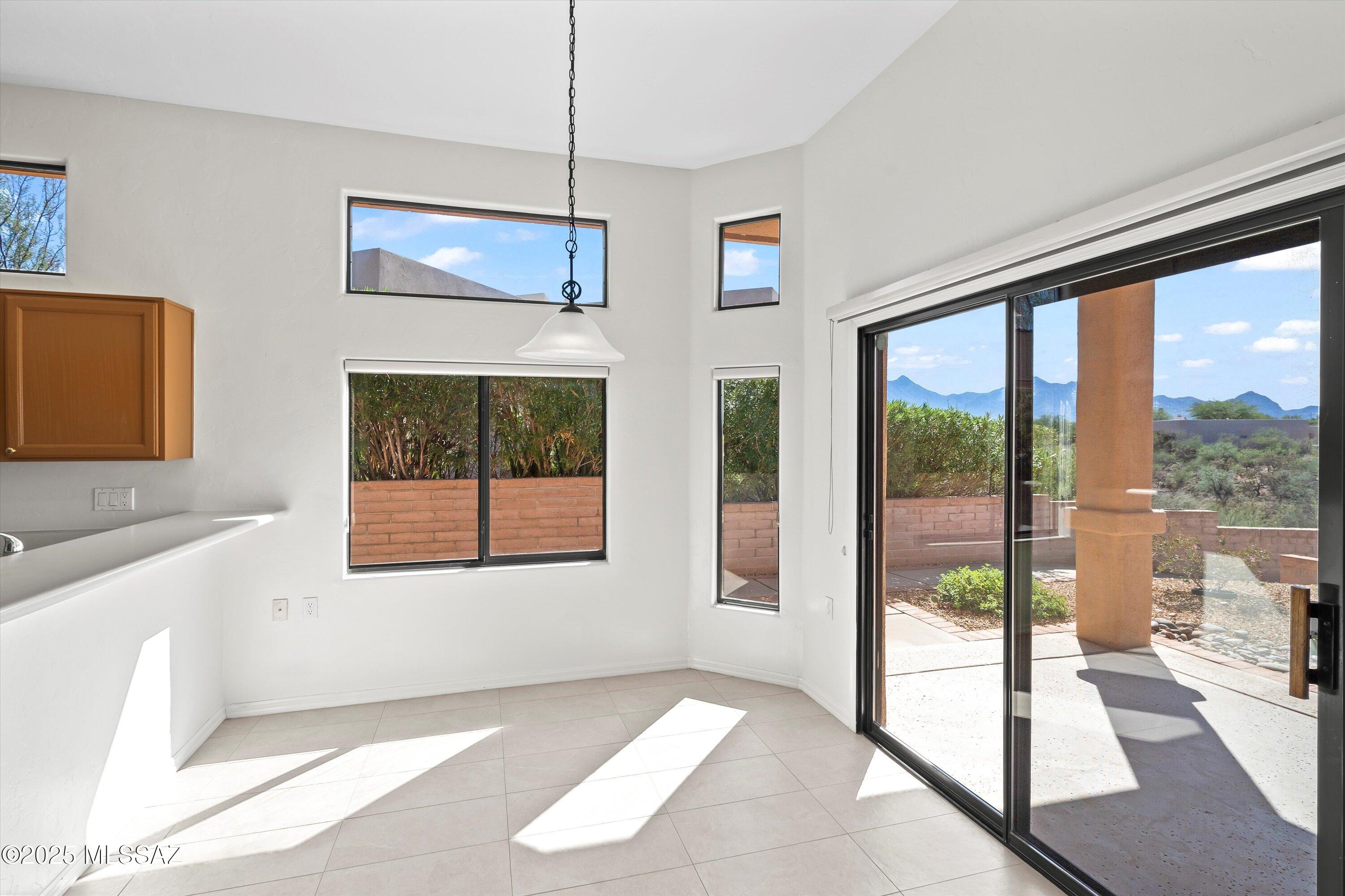 Green Valley, Arizona, 85614, United States, 2 Bedrooms Bedrooms, ,3 BathroomsBathrooms,Residential,For Sale,1971265