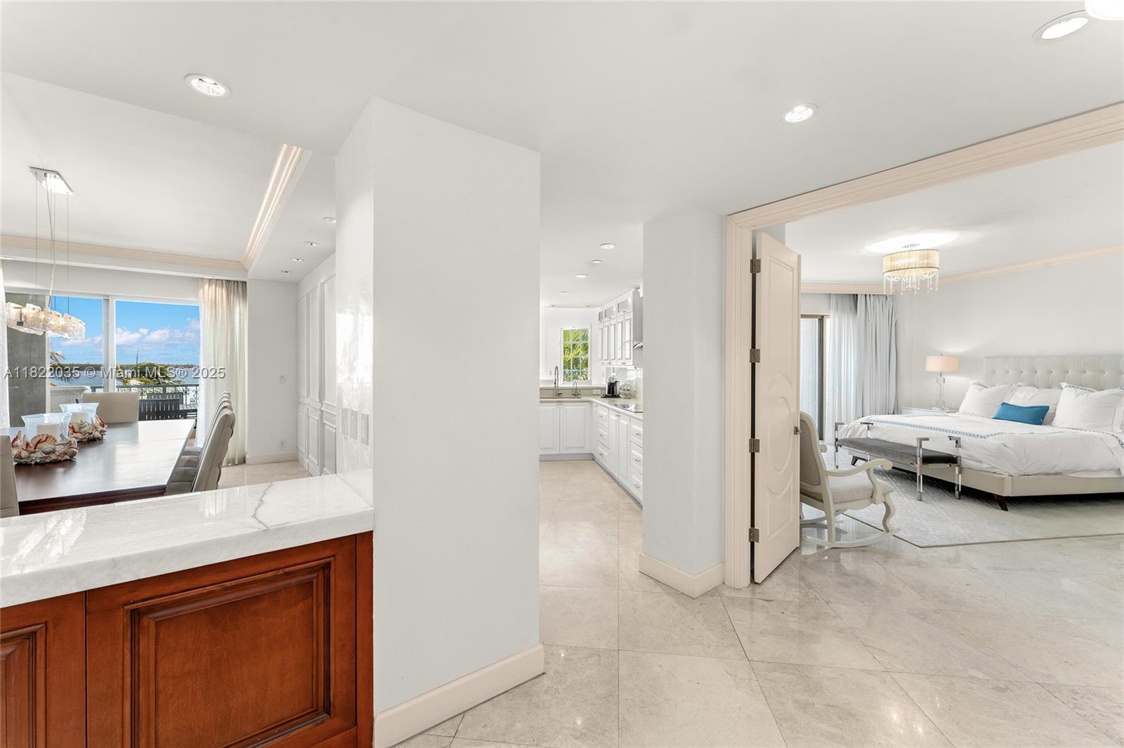 Miami Beach, Florida, 33109, United States, 4 Bedrooms Bedrooms, ,5 BathroomsBathrooms,Residential,For Sale,1858319