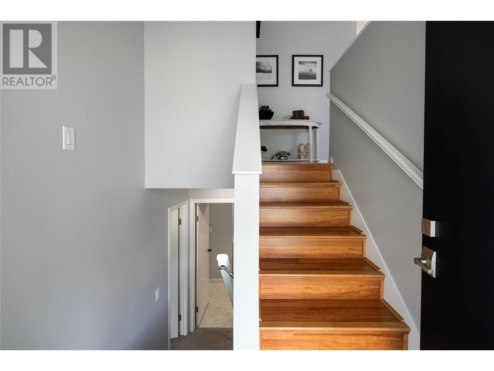 SPALLUMCHEEN, British Columbia, V4Y 0S8, CA, 5 Bedrooms Bedrooms, ,2 BathroomsBathrooms,Residential,For Sale,1950720