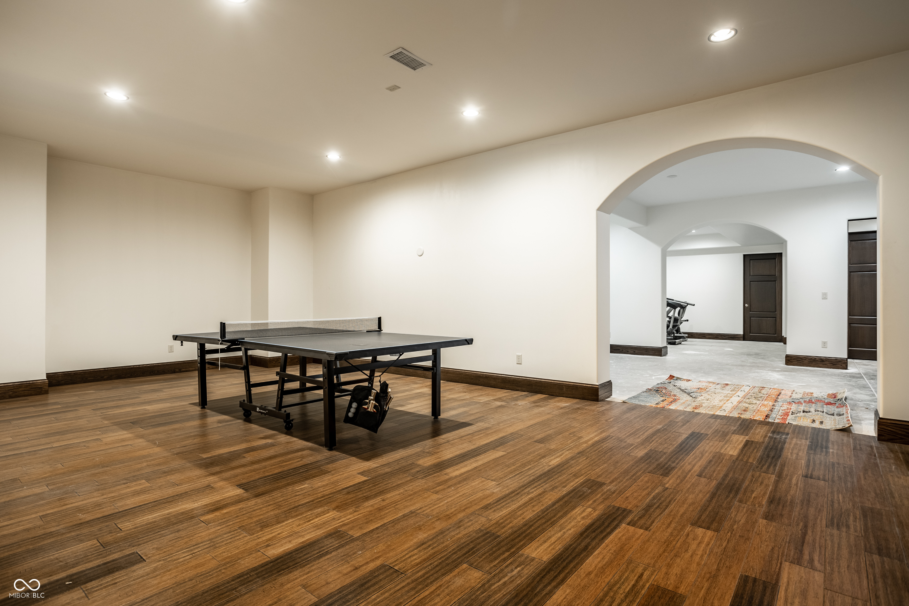 Zionsville, Indiana, 46077, United States, 5 Bedrooms Bedrooms, ,9 BathroomsBathrooms,Residential,For Sale,2012395