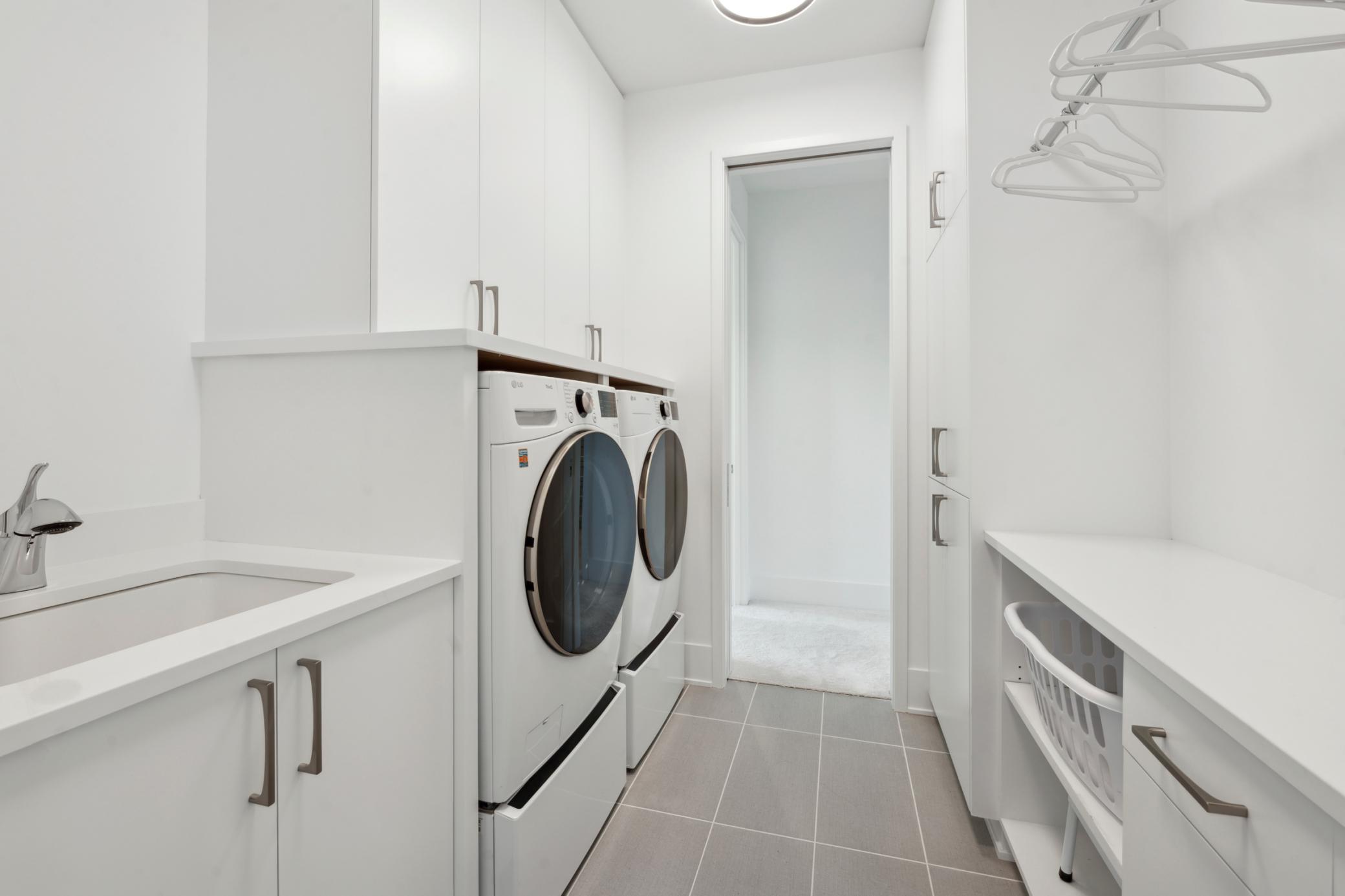 Chanhassen, Minnesota, 55317, United States, 4 Bedrooms Bedrooms, ,4 BathroomsBathrooms,Residential,For Sale,1994530