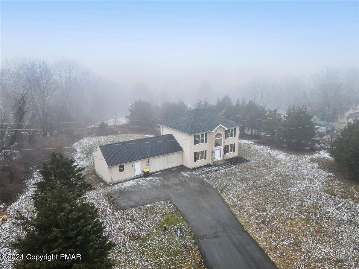 Stroudsburg, Pennsylvania, 18360, United States, 4 Bedrooms Bedrooms, ,3 BathroomsBathrooms,Residential,For Sale,1993550