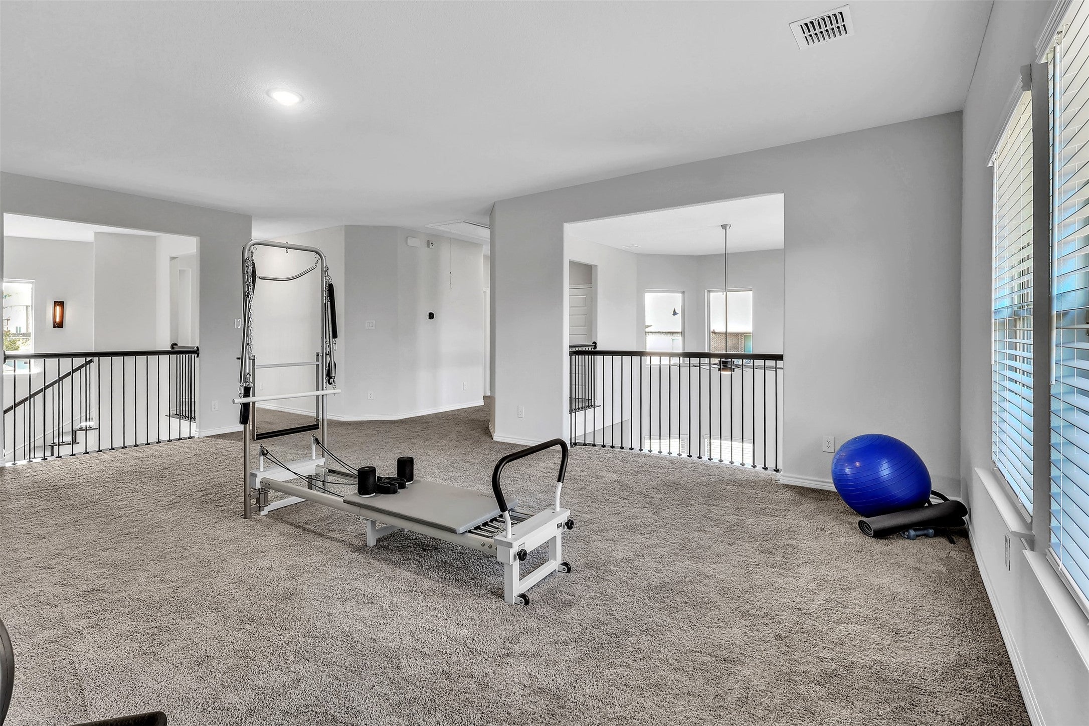 Justin, Texas, 76247, United States, 4 Bedrooms Bedrooms, ,4 BathroomsBathrooms,Residential,For Sale,1981121