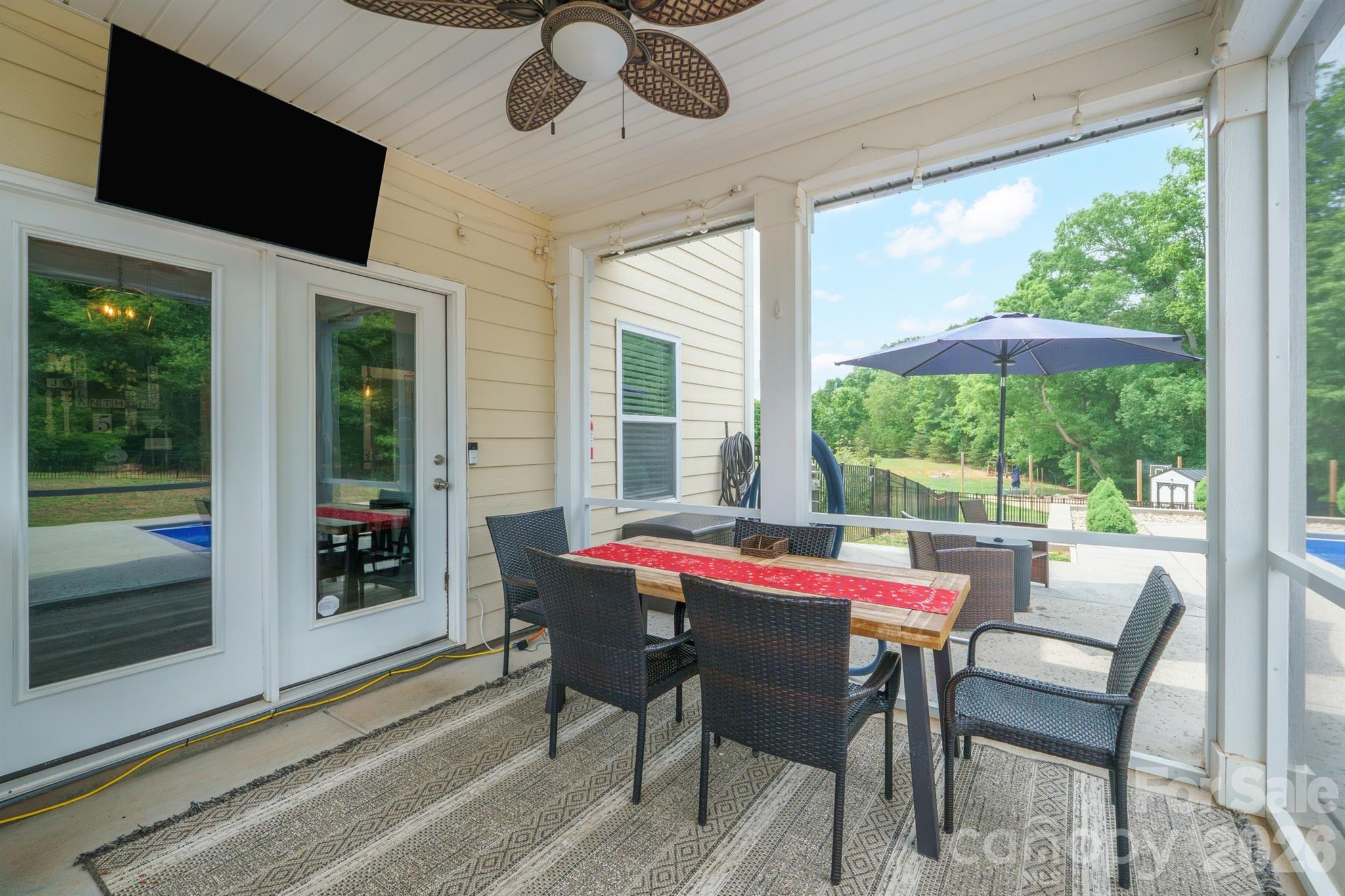 Maiden, North Carolina, 28650, United States, 4 Bedrooms Bedrooms, ,4 BathroomsBathrooms,Residential,For Sale,2048449