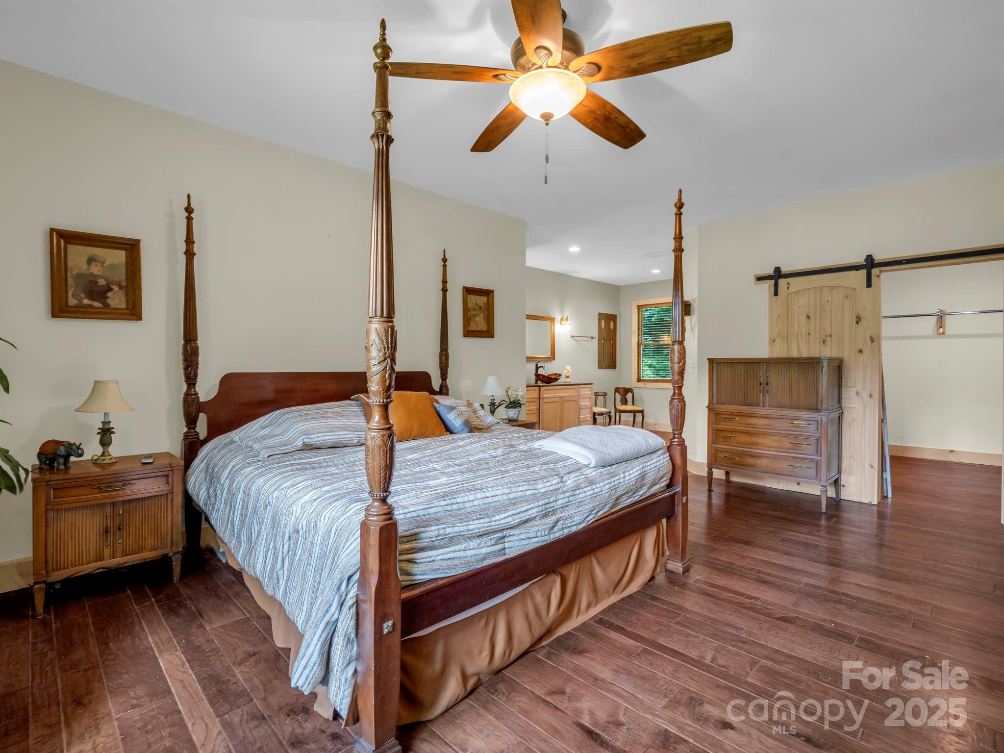 Saluda, North Carolina, 28773, United States, 3 Bedrooms Bedrooms, ,2 BathroomsBathrooms,Residential,For Sale,1923070