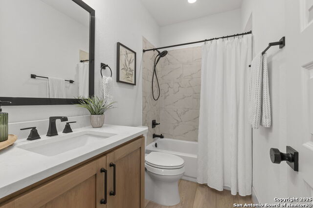 Blanco, Texas, 78606, United States, 4 Bedrooms Bedrooms, ,3 BathroomsBathrooms,Residential,For Sale,1989334