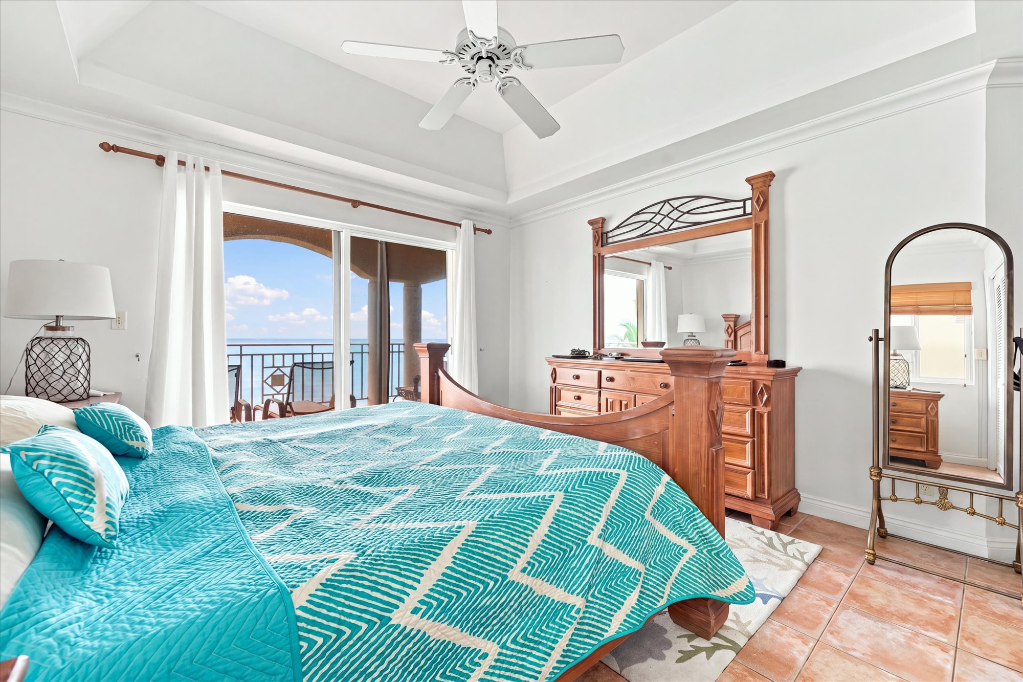  8C Caves Point Condominium Residence - 物件實景