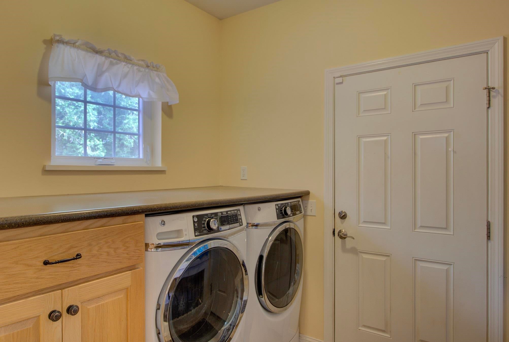 Alburgh, Vermont, 05440, United States, 5 Bedrooms Bedrooms, ,1 BathroomBathrooms,Residential,For Sale,1885348