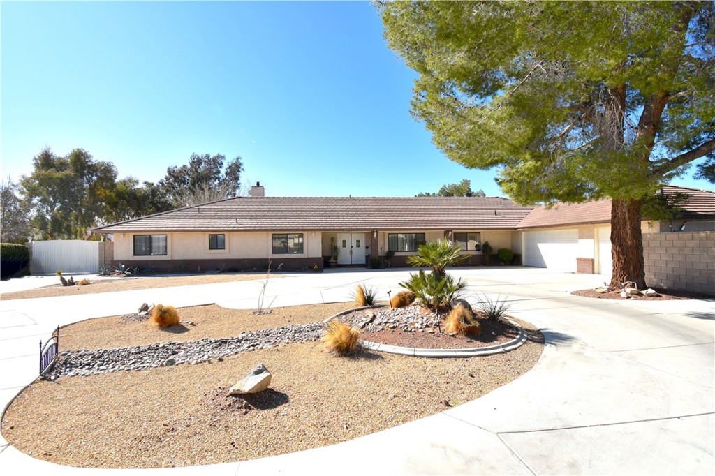 Apple Valley, California, 92308, United States, 5 Bedrooms Bedrooms, ,4 BathroomsBathrooms,Residential,For Sale,1941981