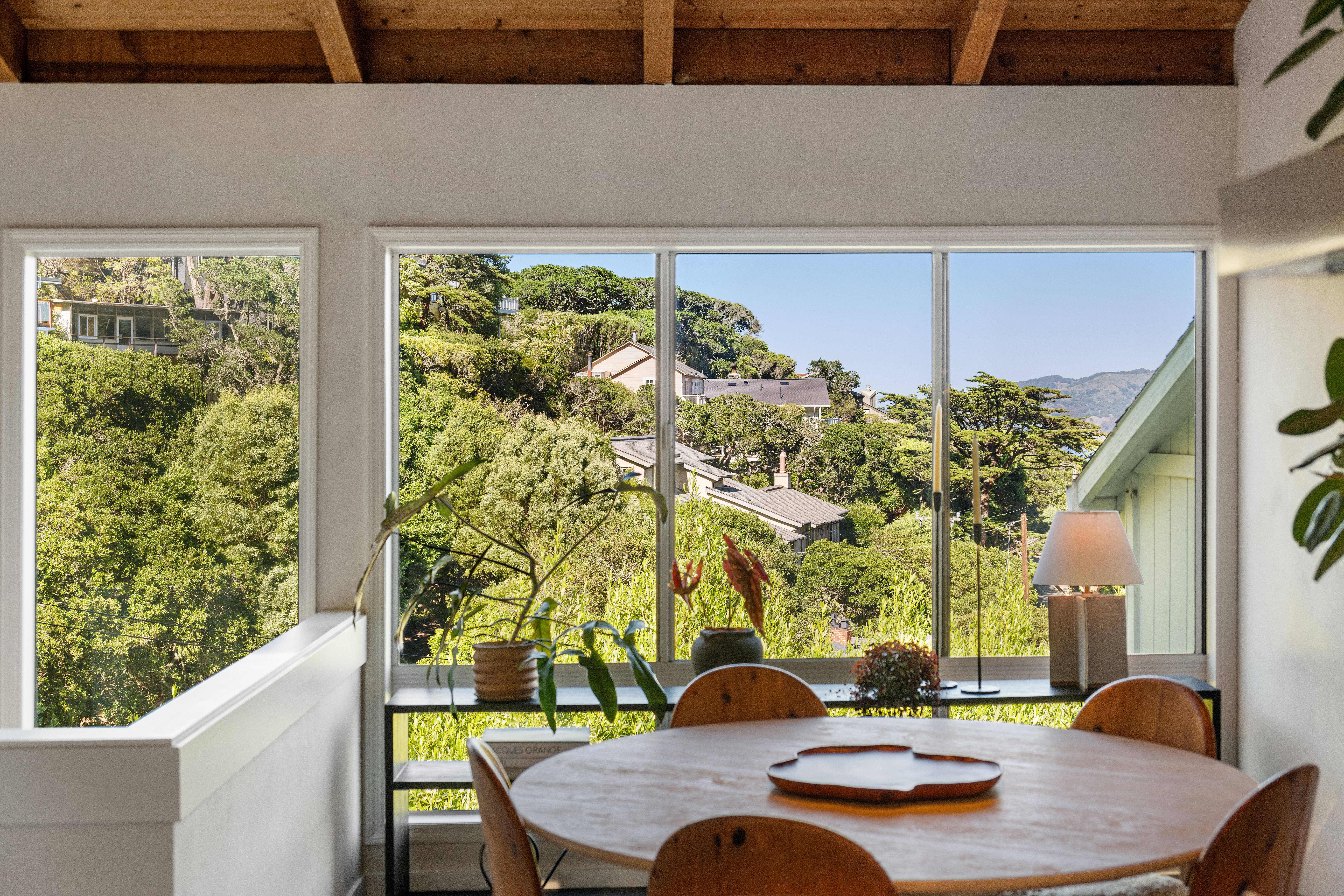  Quality, Design and Comfort Converge Bay Views too… - 物件實景