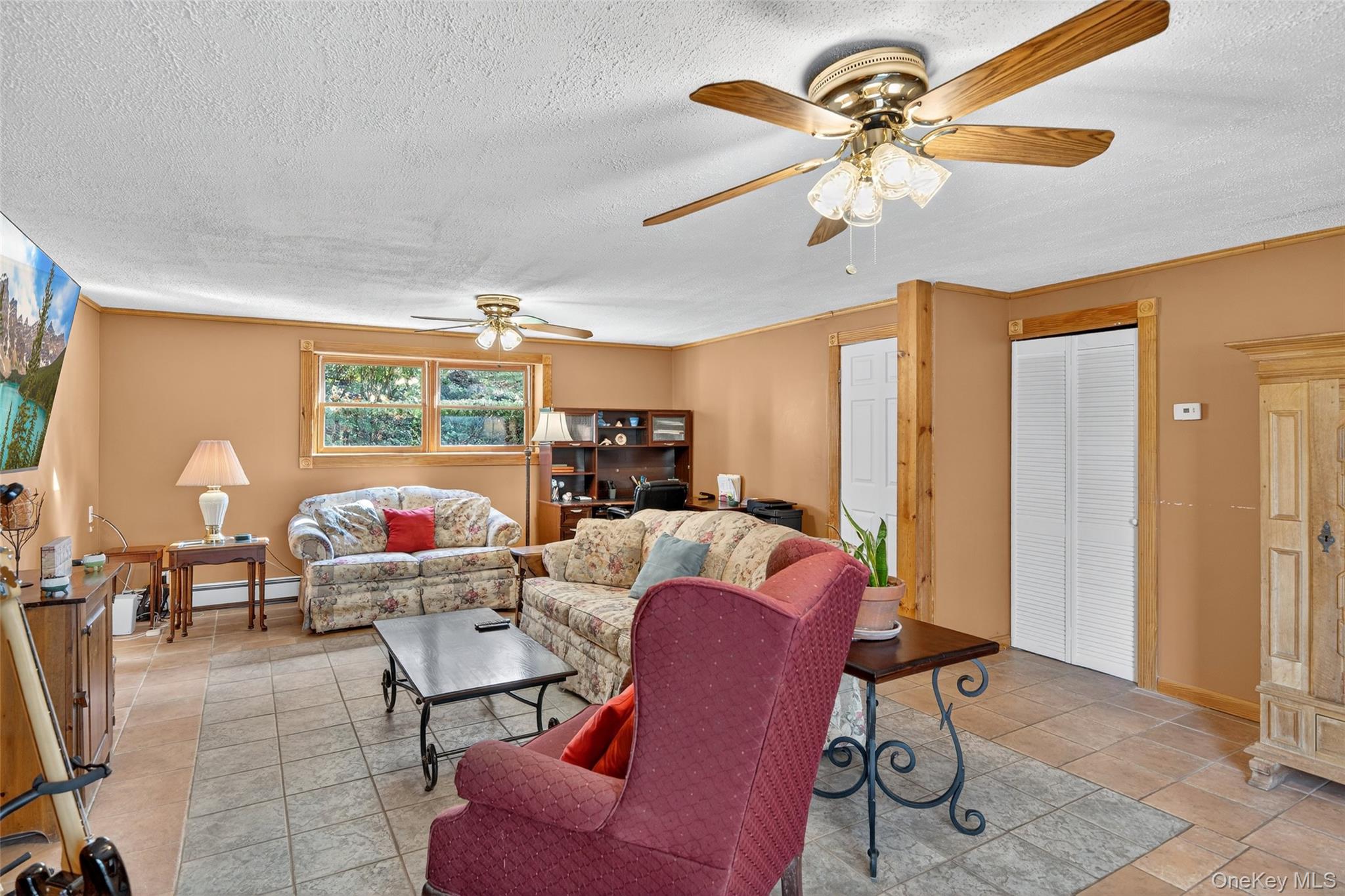 Wallkill, New York, 12589, United States, 4 Bedrooms Bedrooms, ,3 BathroomsBathrooms,Residential,For Sale,1989715