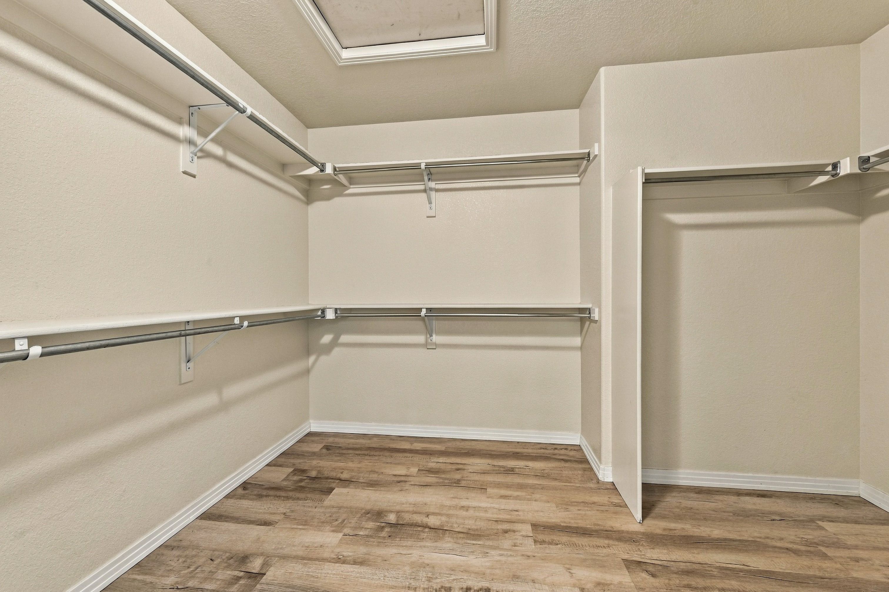  Beautifully updated and ideally located in desirable McKay Landing - 物件實景