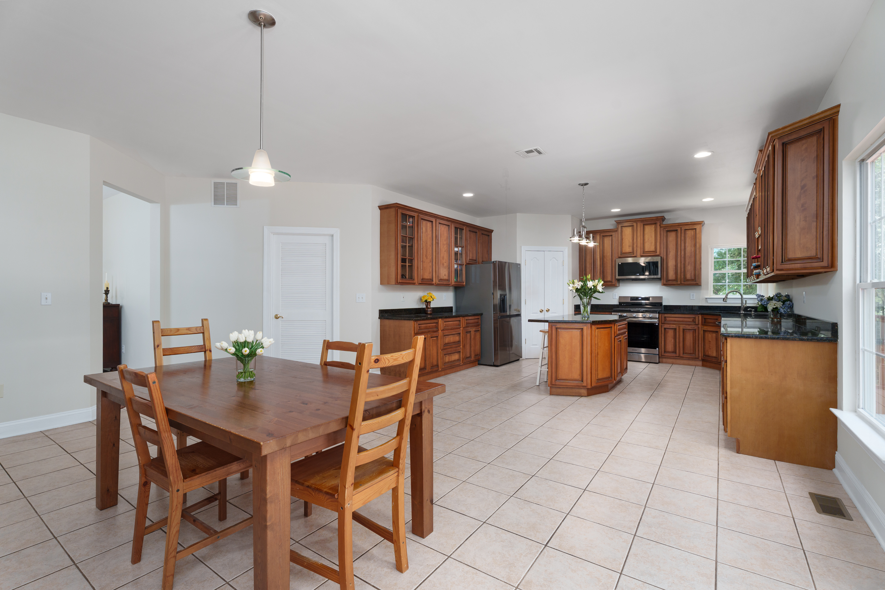  Privacy, Space and Prestige in West Windsor - 物件實景