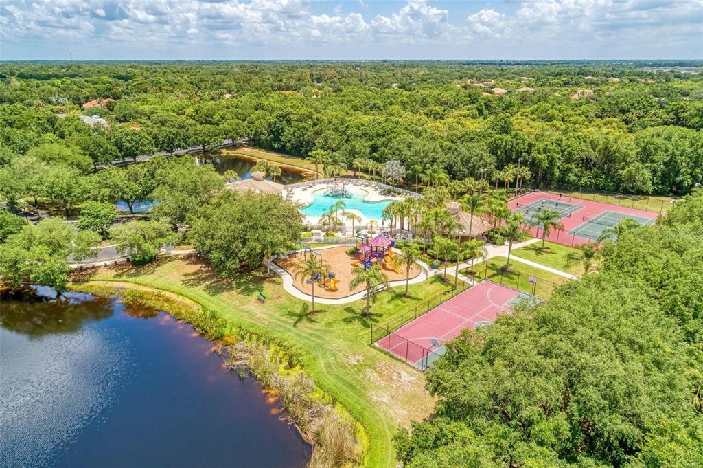 Bradenton, Florida, 34212, United States, 2 Bedrooms Bedrooms, ,2 BathroomsBathrooms,Residential,For Sale,1891618