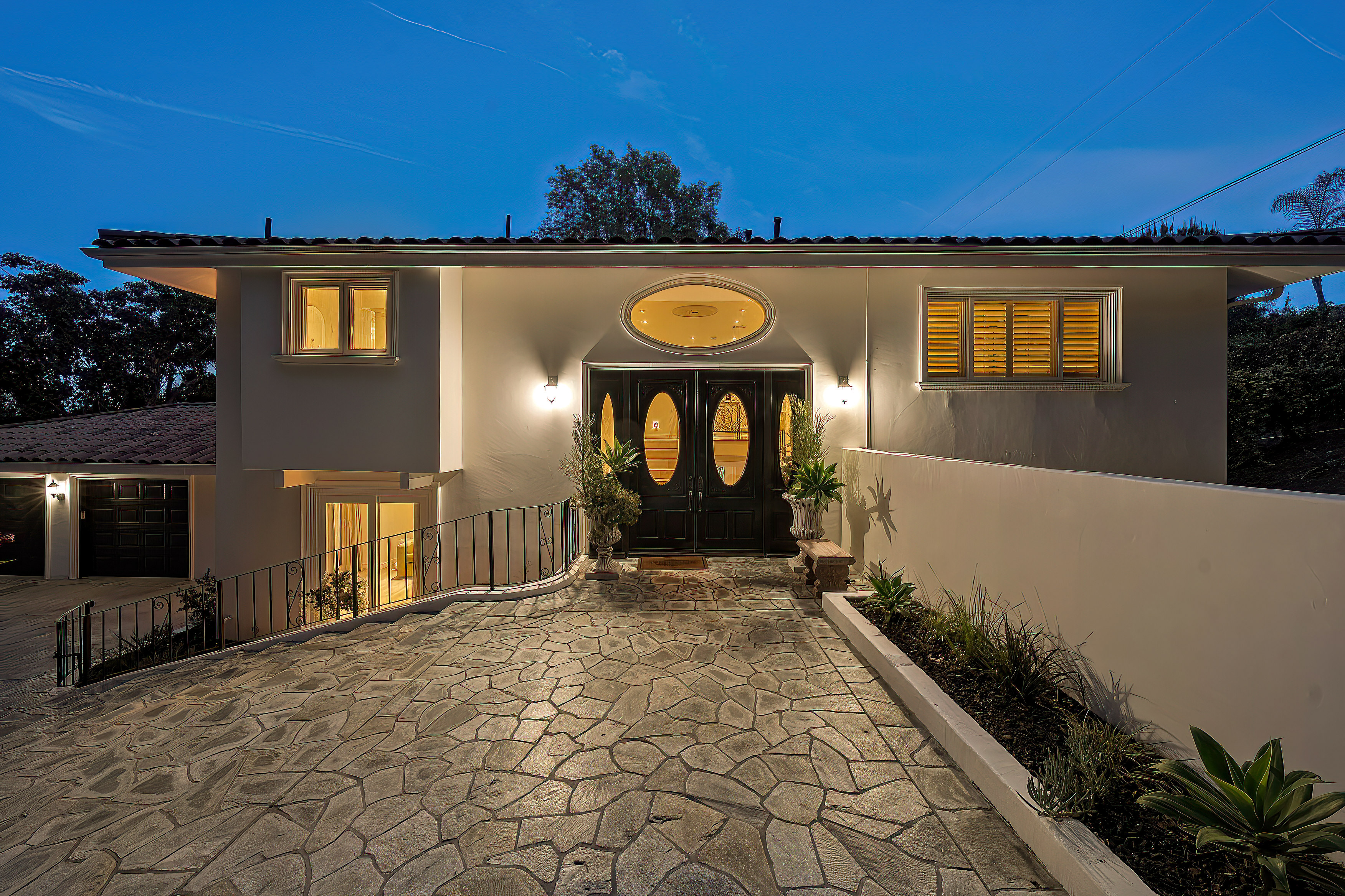  4807 Brewster Drive - 物件實景