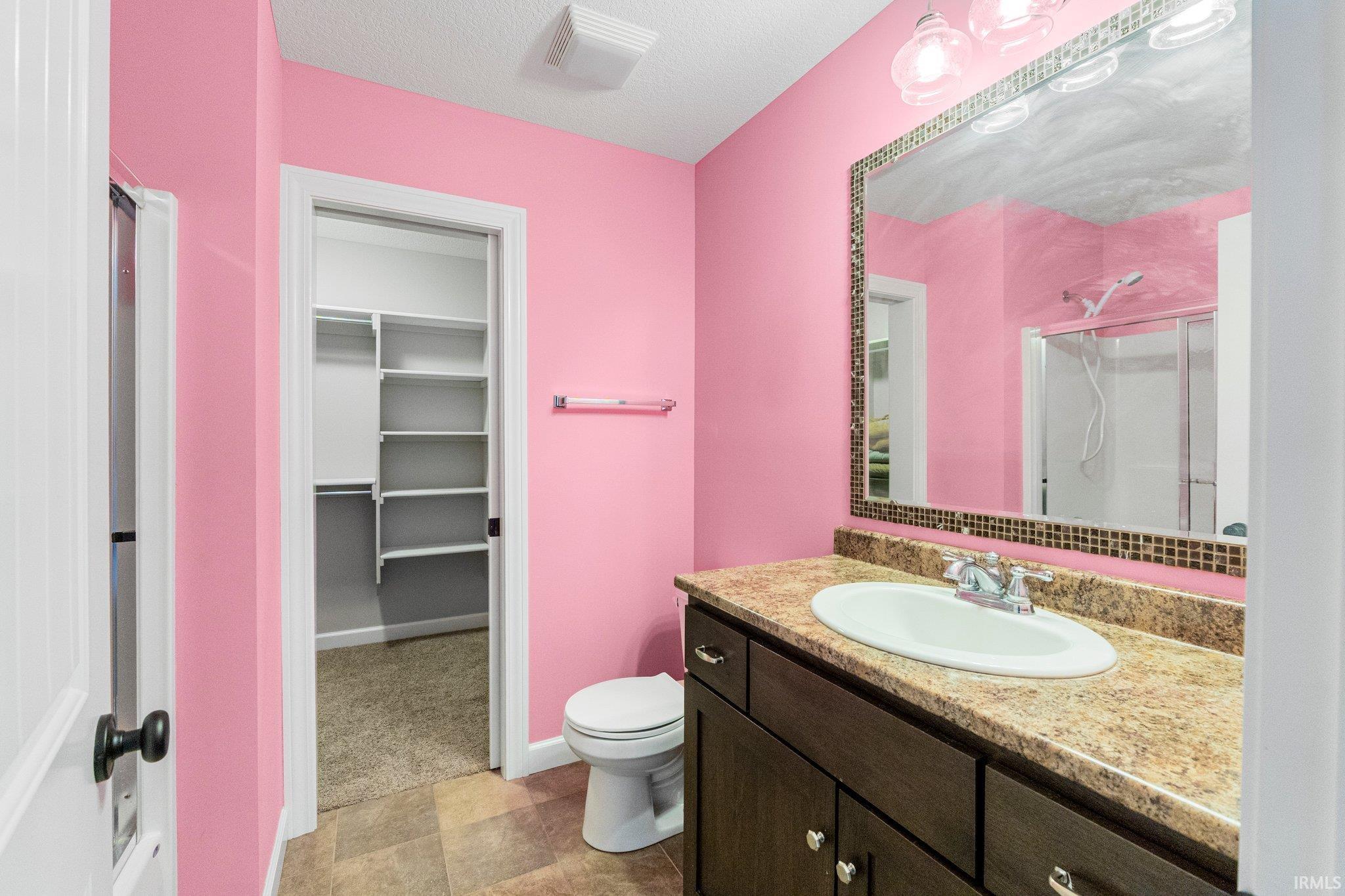 Fort Wayne, Indiana, 46825-7408, United States, 4 Bedrooms Bedrooms, ,5 BathroomsBathrooms,Residential,For Sale,1975267