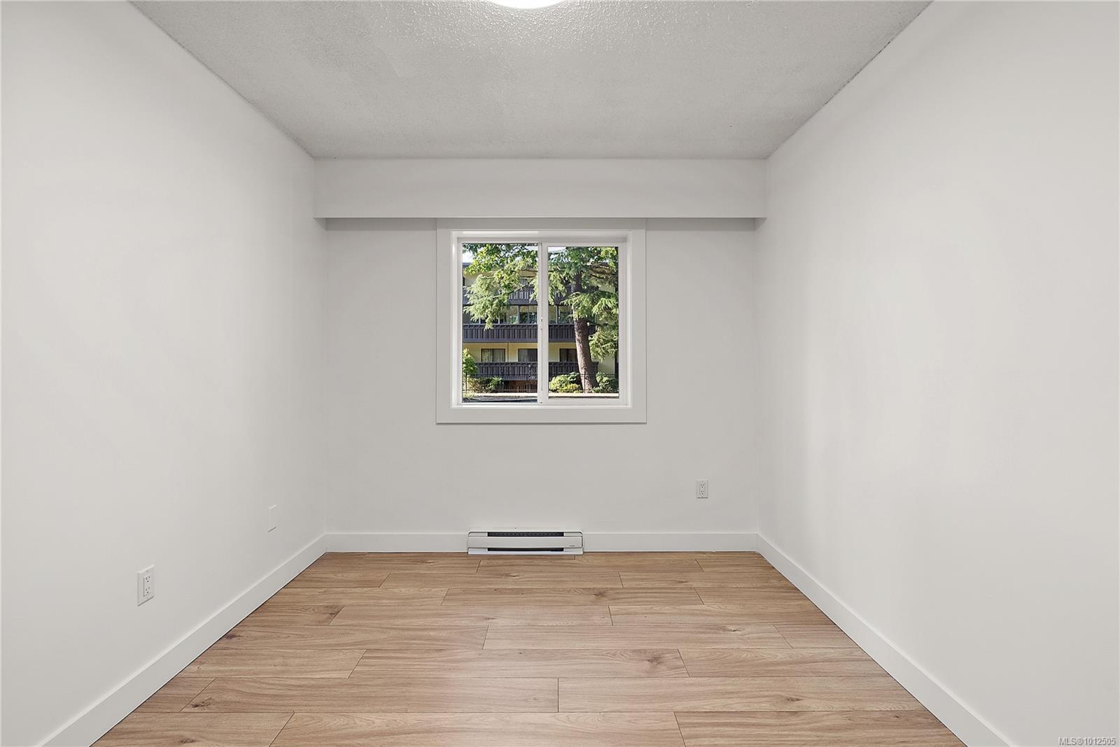 ESQUIMALT, British Columbia, V9A 3N4, CA, 3 Bedrooms Bedrooms, ,Residential,For Sale,1950886