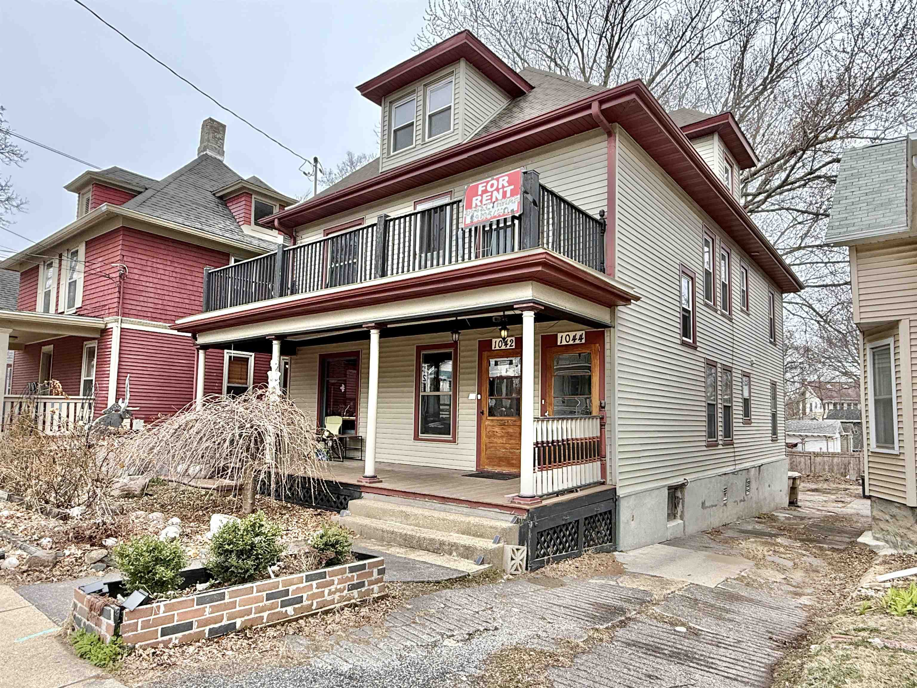 Madison, Wisconsin, 53703, United States, 5 Bedrooms Bedrooms, ,2 BathroomsBathrooms,Residential,For Sale,1979001