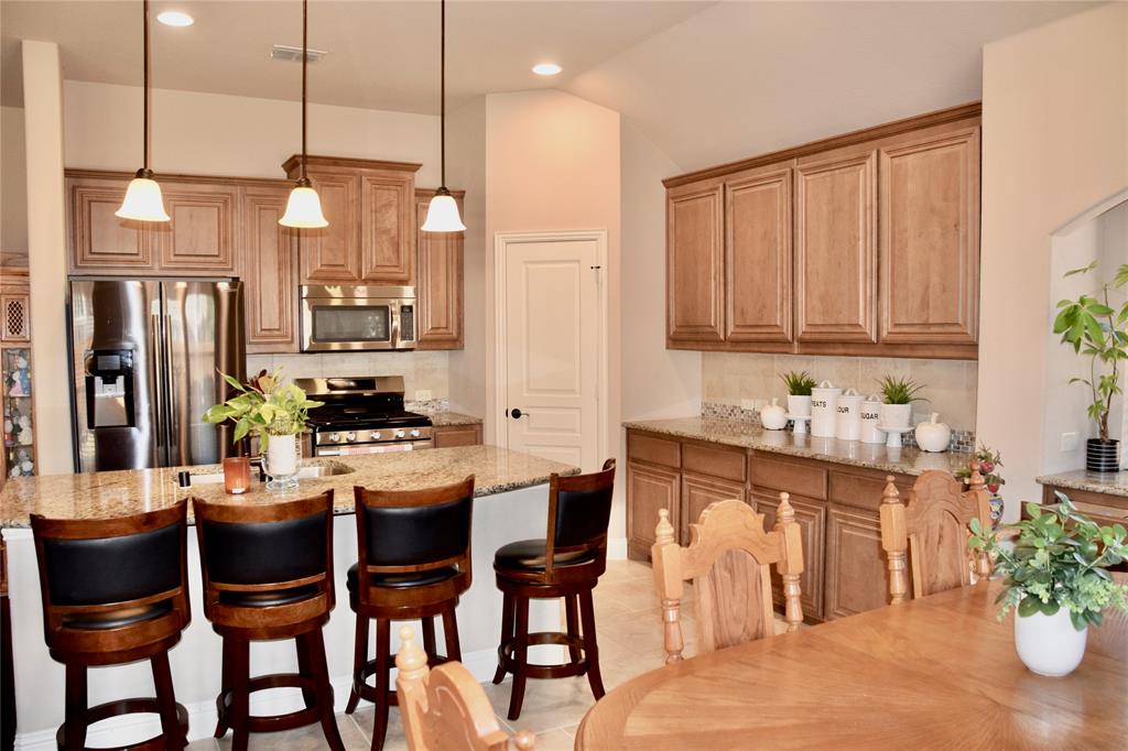 Grand Prairie, Texas, 75054, United States, 4 Bedrooms Bedrooms, ,3 BathroomsBathrooms,Residential,For Sale,1992930