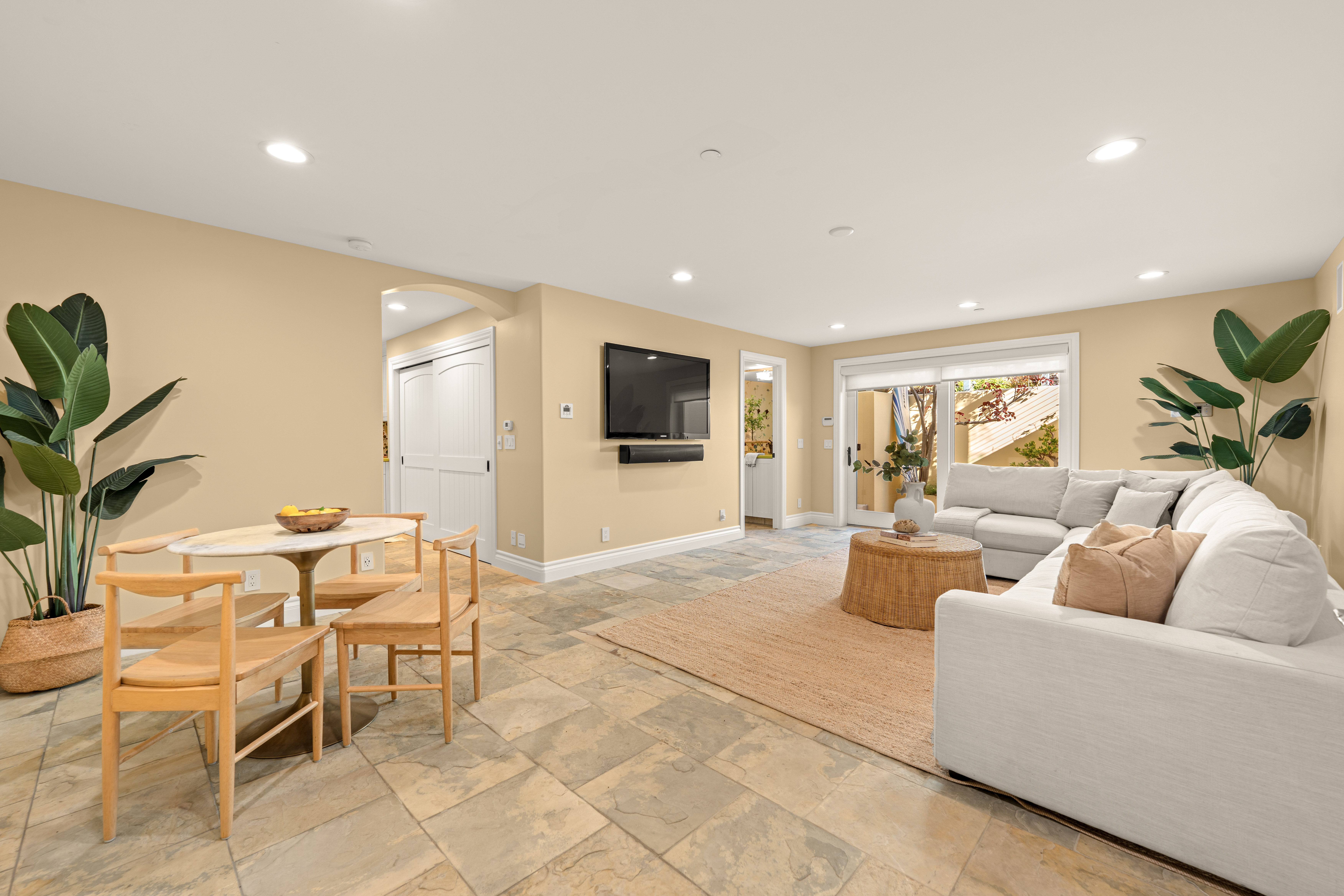  1096 Belfast Lane, Ventura, CA 93001 - 物件實景