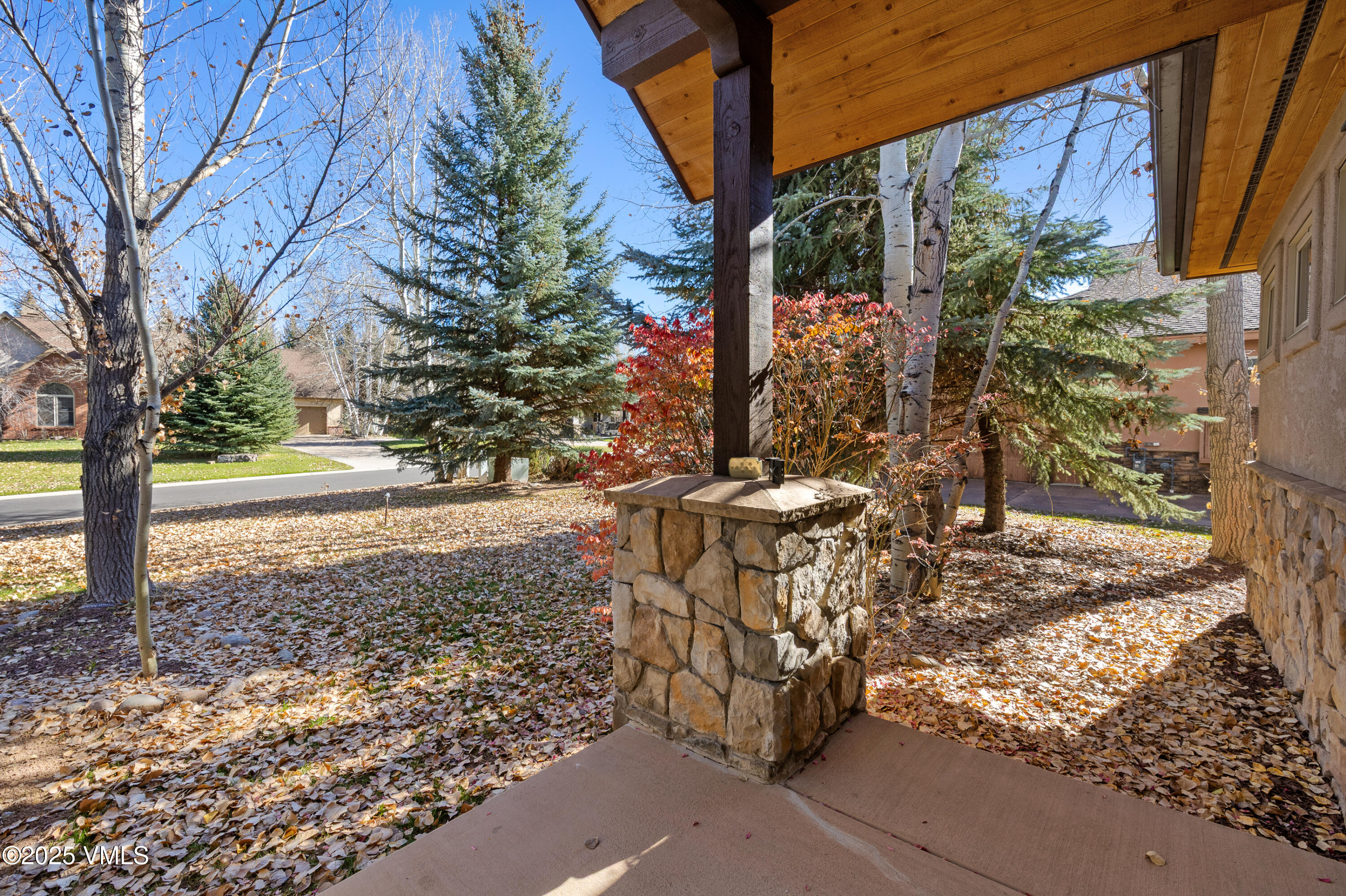 Gypsum, Colorado, 81637, United States, 6 Bedrooms Bedrooms, ,5 BathroomsBathrooms,Residential,For Sale,1987676