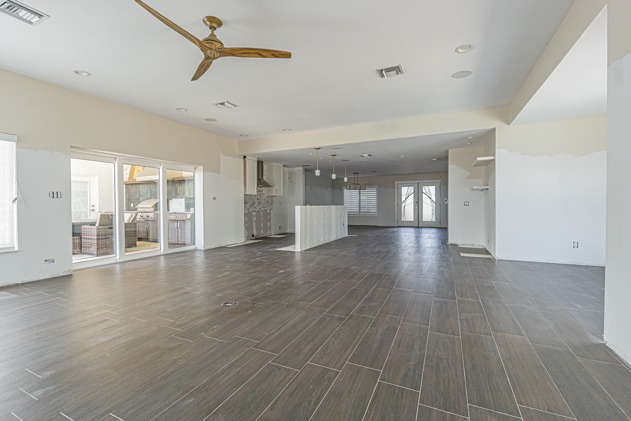 St. Petersburg, Florida, 33704, United States, 4 Bedrooms Bedrooms, ,3 BathroomsBathrooms,Residential,For Sale,1979413