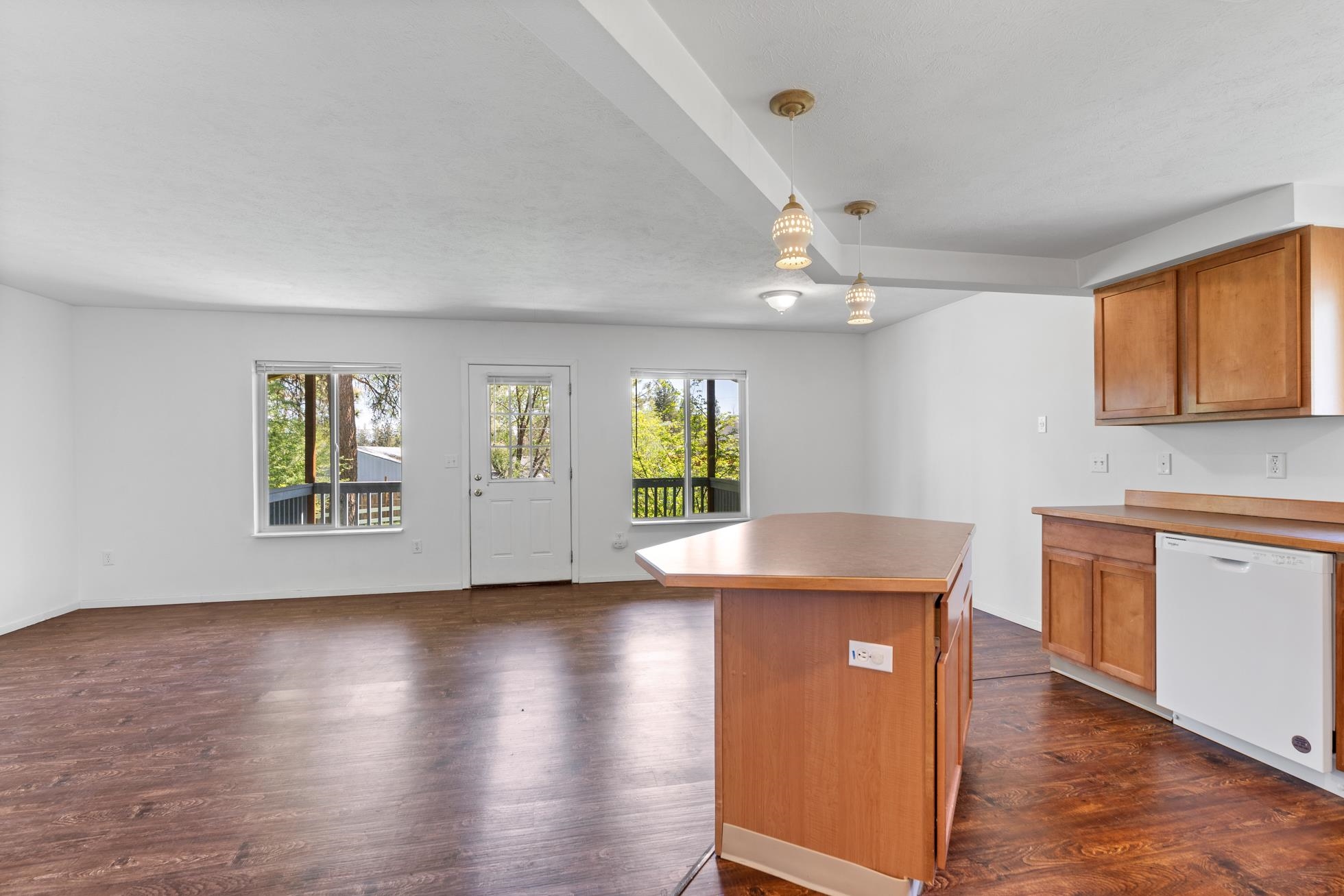 Mead, Washington, 99021, United States, ,Residential,For Sale,1936912