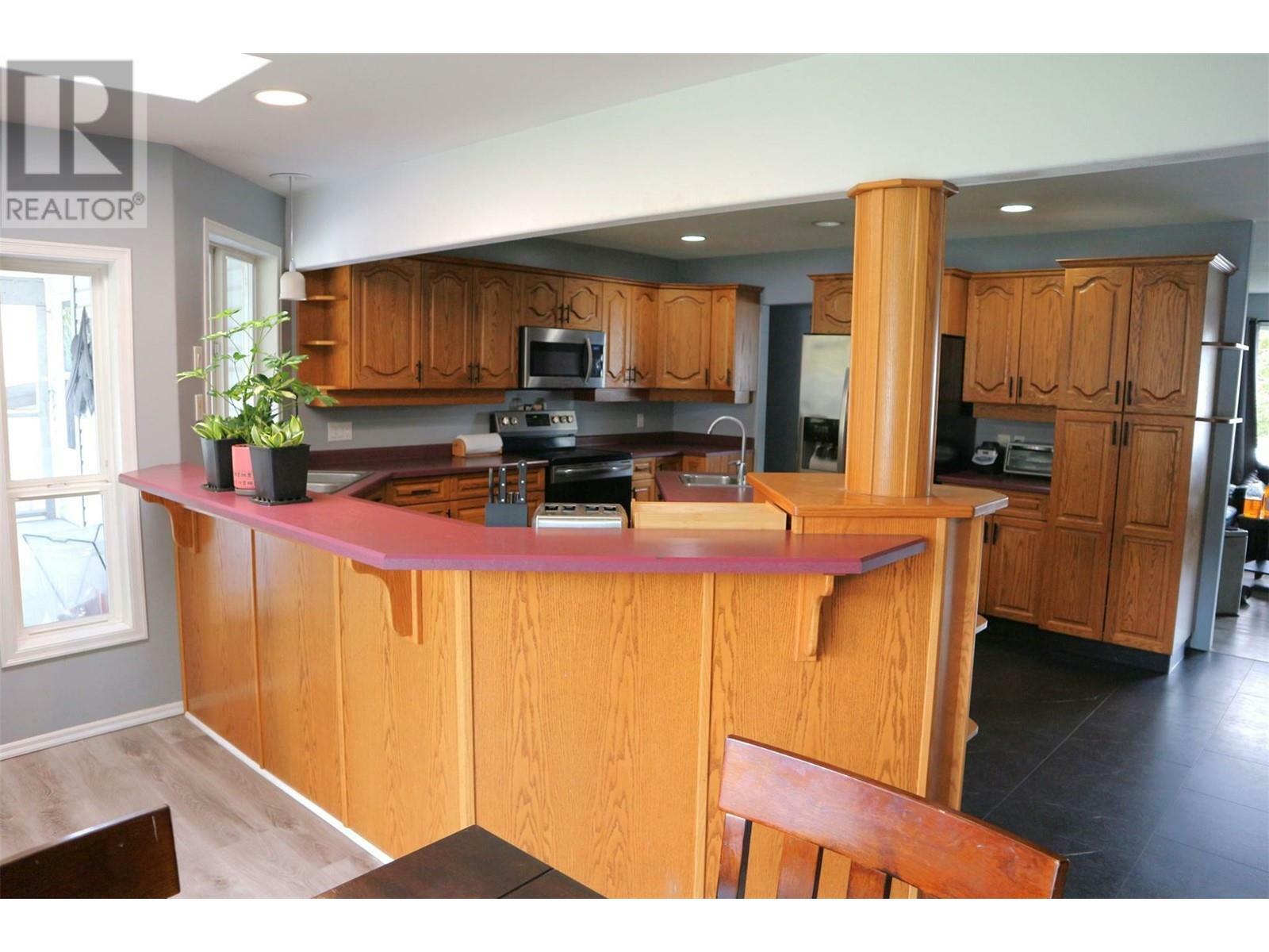 SICAMOUS, British Columbia, V0E 2V1, CA, 5 Bedrooms Bedrooms, ,2 BathroomsBathrooms,Residential,For Sale,1838674
