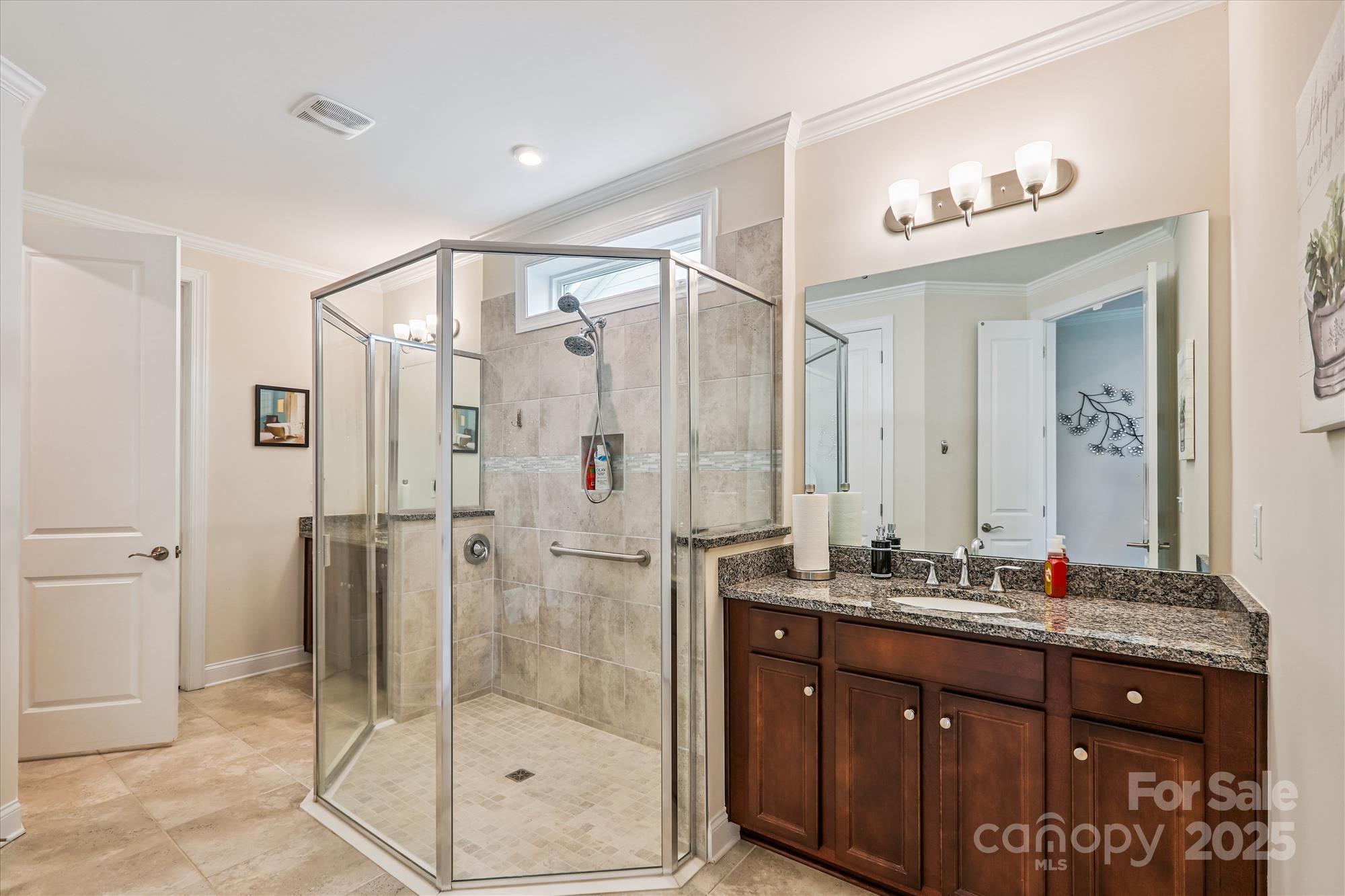 Charlotte, North Carolina, 28215, United States, 2 Bedrooms Bedrooms, ,2 BathroomsBathrooms,Residential,For Sale,1933385