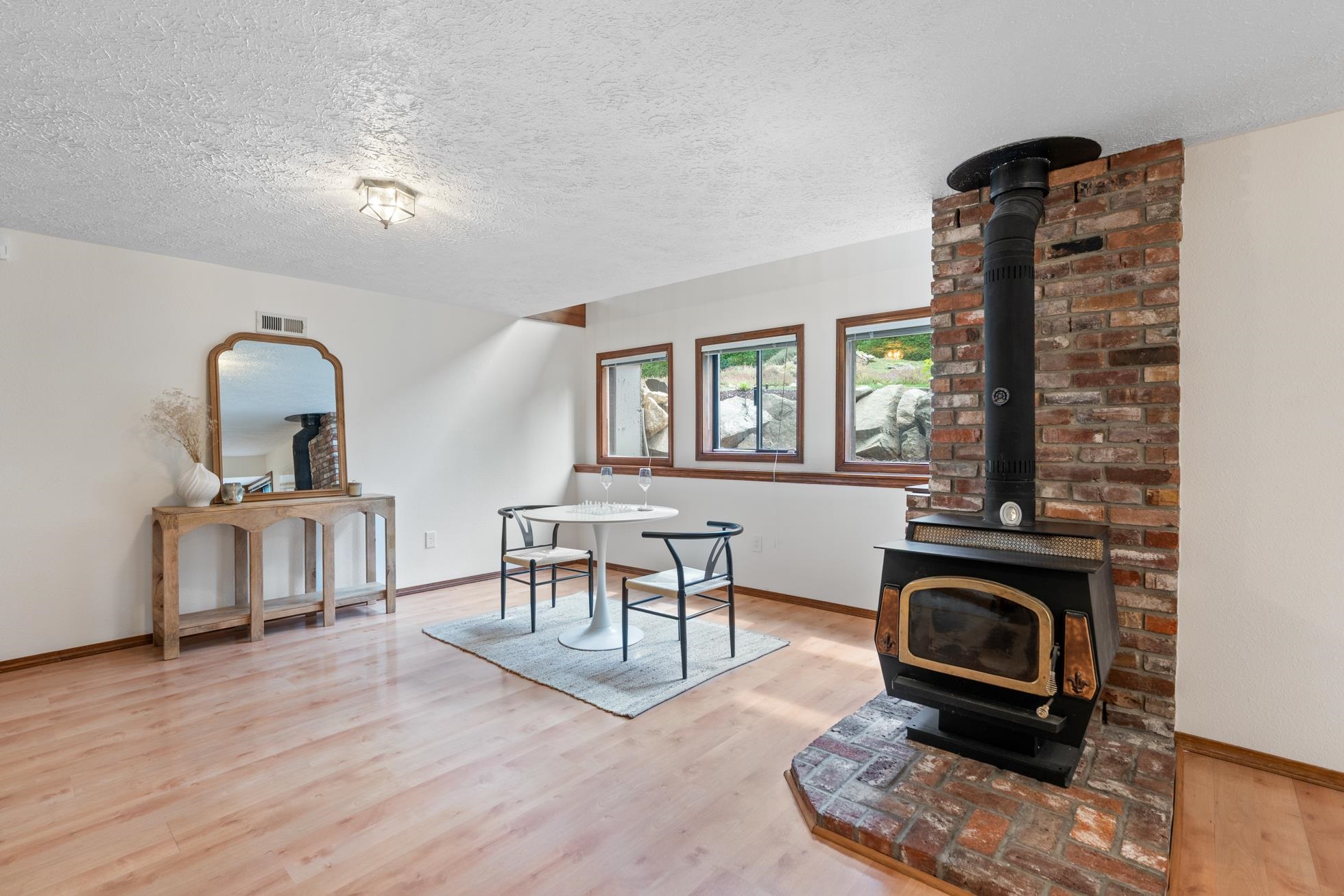 Spokane Valley, Washington, 99212, United States, 3 Bedrooms Bedrooms, ,3 BathroomsBathrooms,Residential,For Sale,1920906