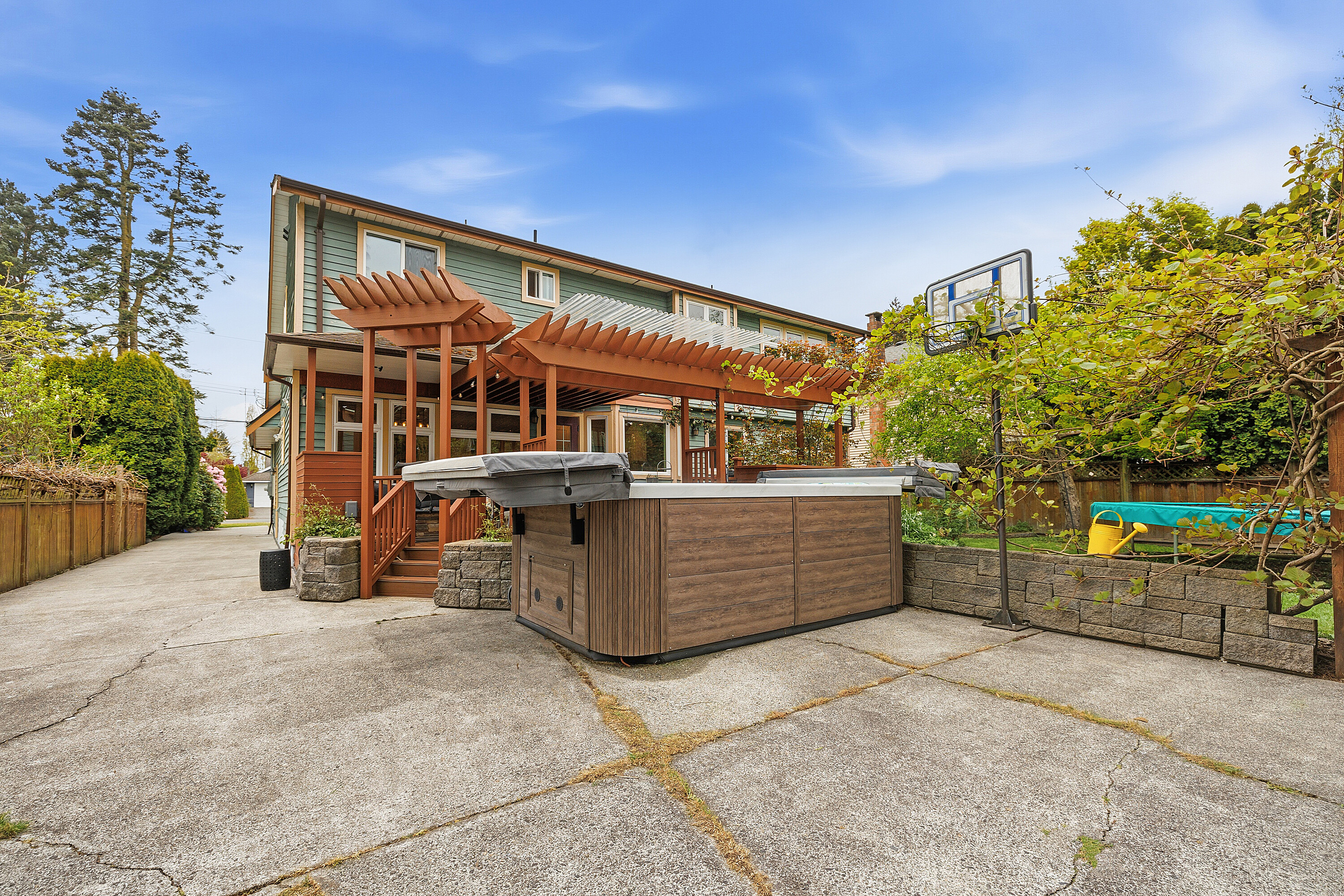  Ladner Family Home - 物件實景