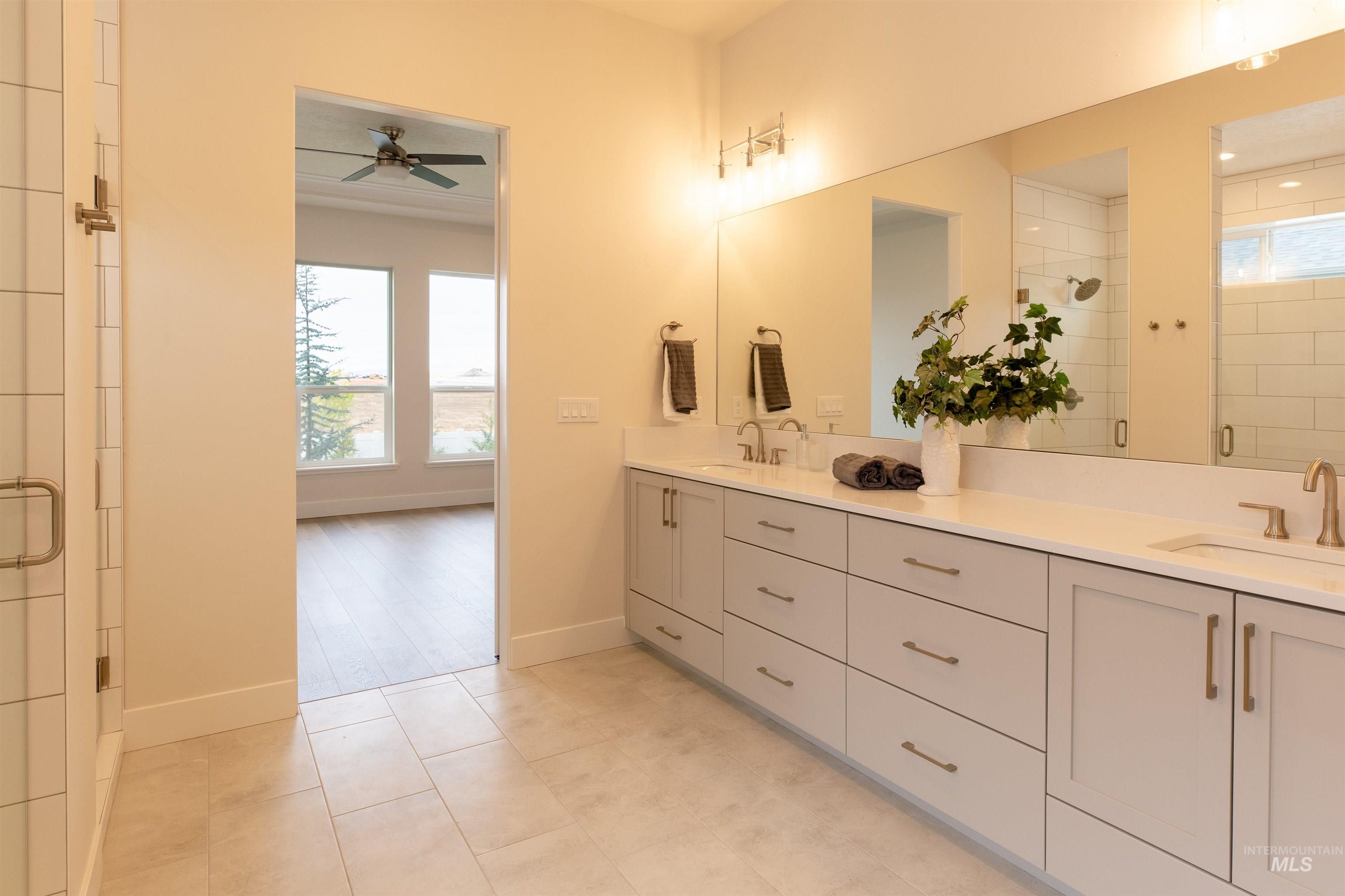 Meridian, Idaho, 83642, United States, 4 Bedrooms Bedrooms, ,3 BathroomsBathrooms,Residential,For Sale,1992156