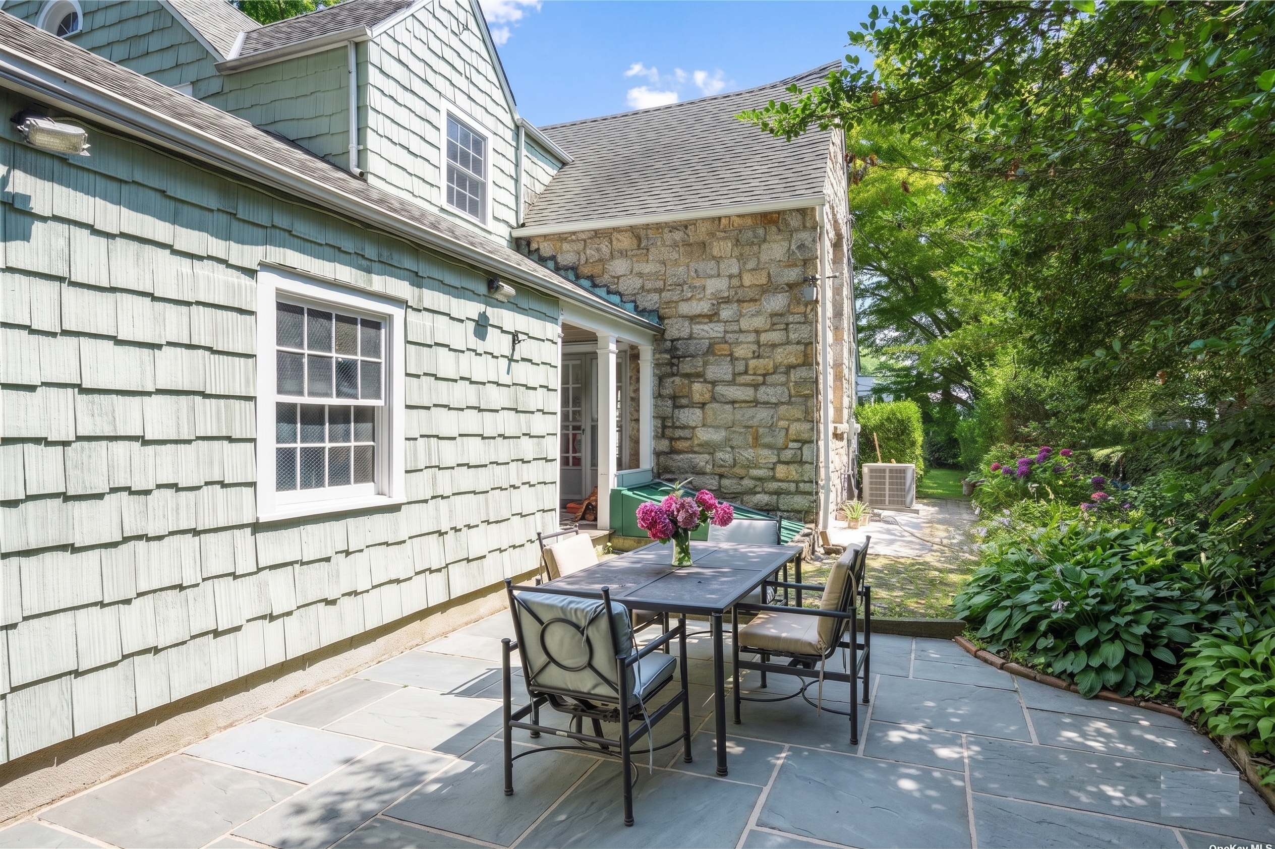  Distinctive Scarsdale rental offering the perfect blend of character, space, an - 物件實景
