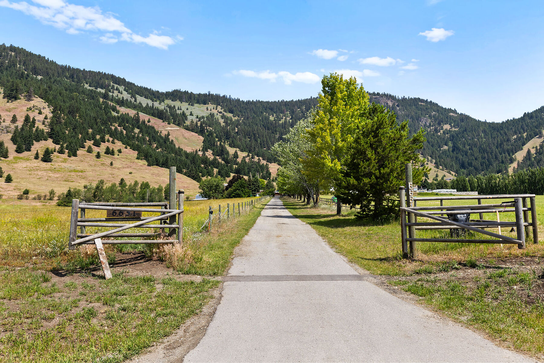 Ten Acres in Coldstream - 物件實景