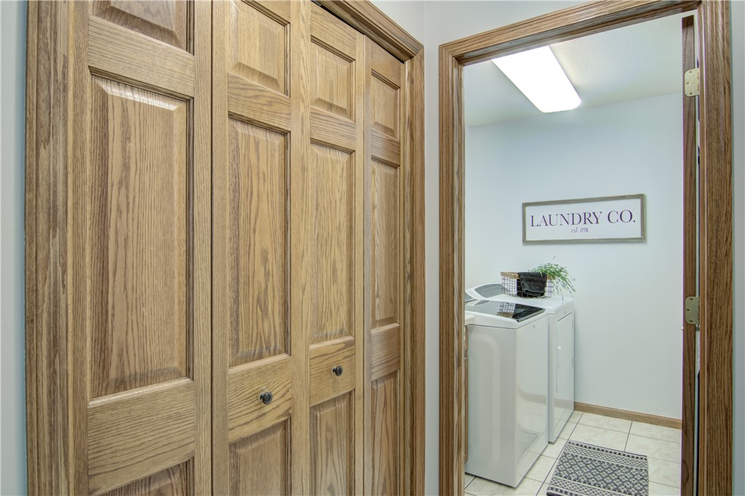 Eau Claire, Wisconsin, 54703, United States, 4 Bedrooms Bedrooms, ,3 BathroomsBathrooms,Residential,For Sale,1992439