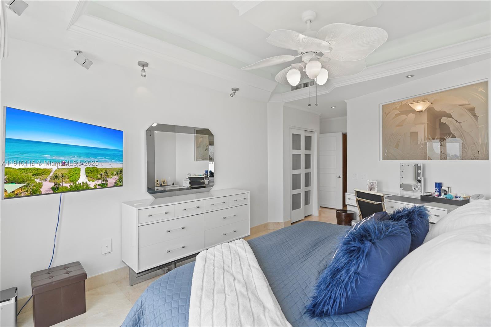 Miami Beach, Florida, 33140, United States, 2 Bedrooms Bedrooms, ,2 BathroomsBathrooms,Residential,For Sale,1838386
